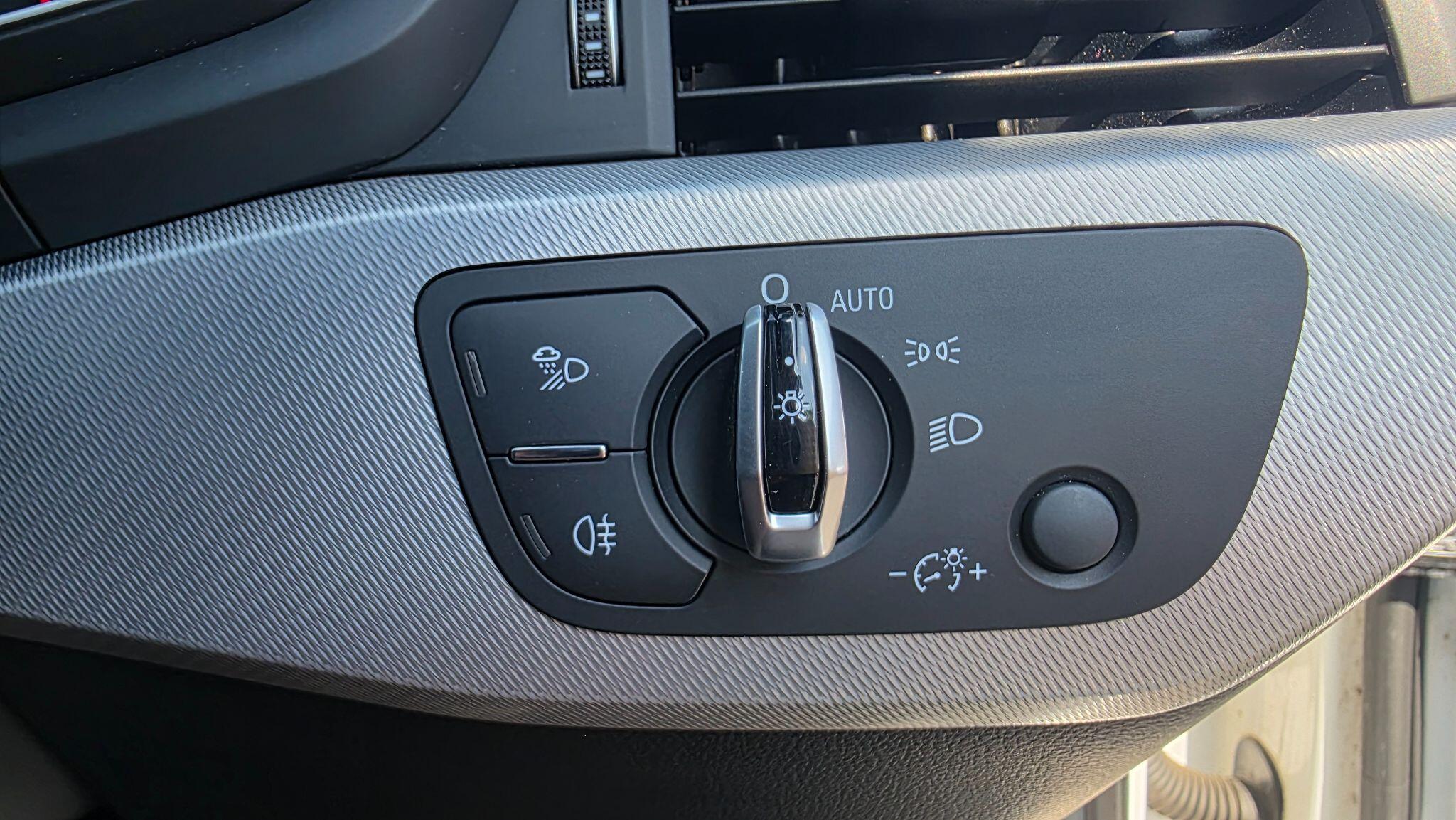 Audi A4 - Image 25
