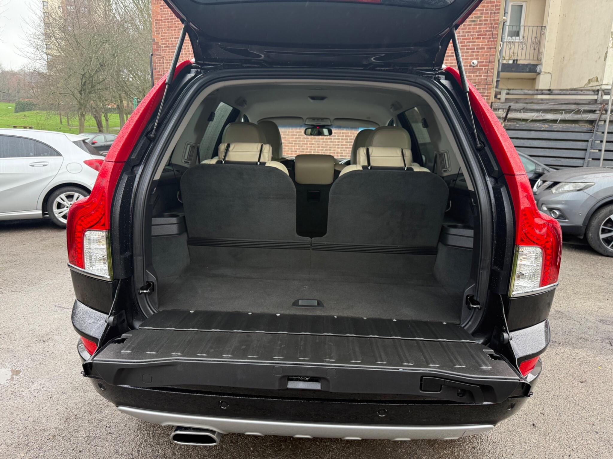 Volvo XC90 - Image 26