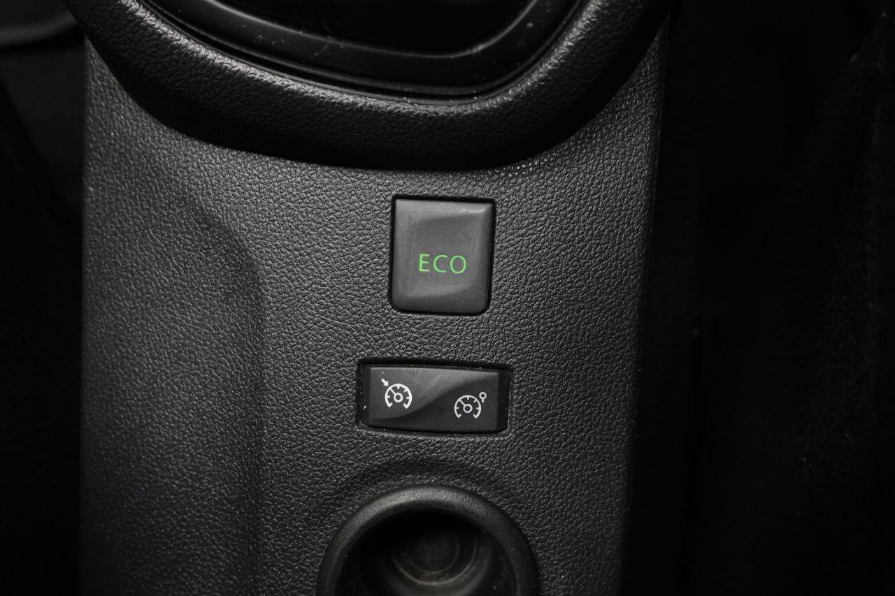 Renault Captur - Image 28