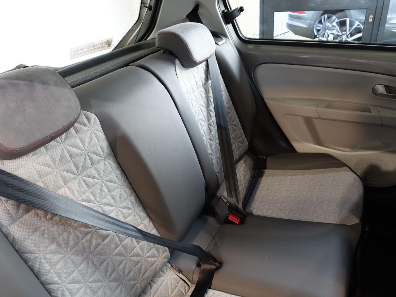 Volkswagen up! - Image 14