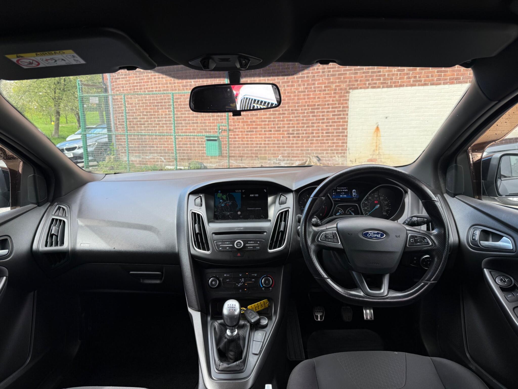 Ford Focus - Image 17