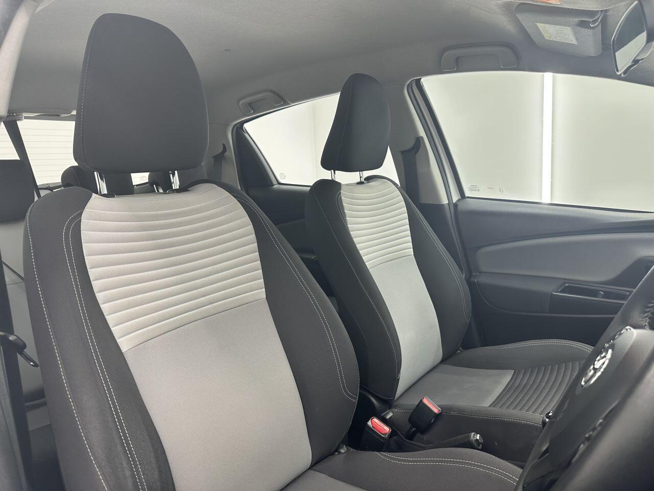 Toyota Yaris - Image 2