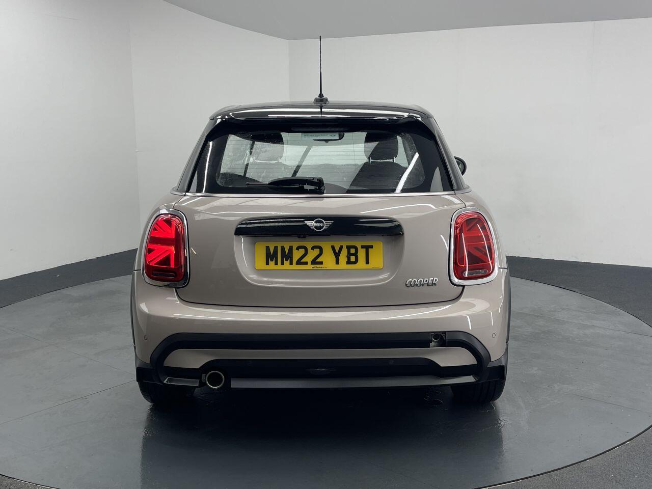 MINI Hatch - Image 17