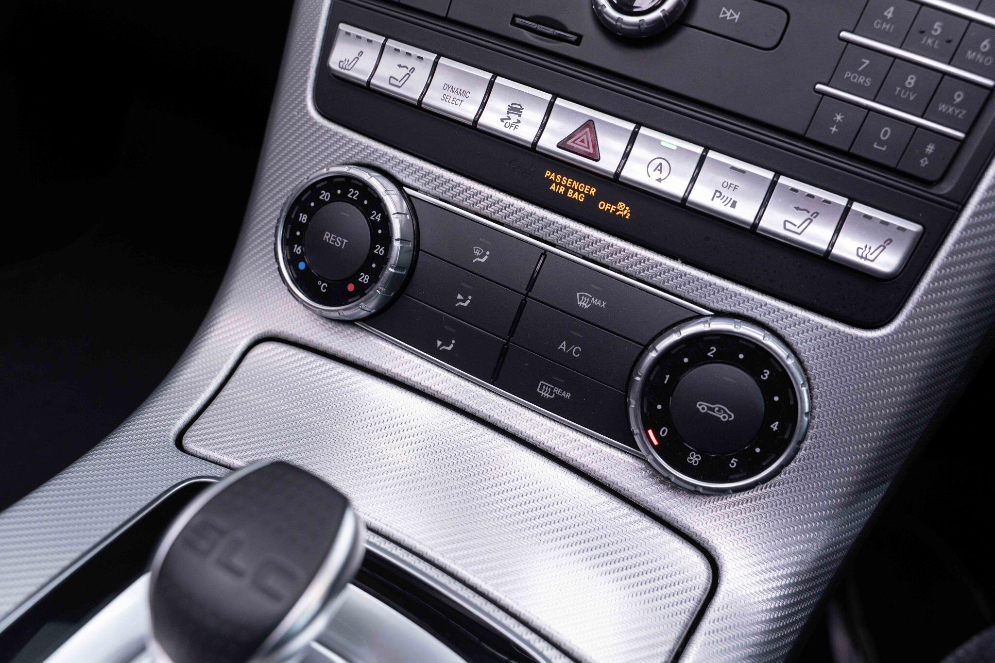 Mercedes SLC - Image 17