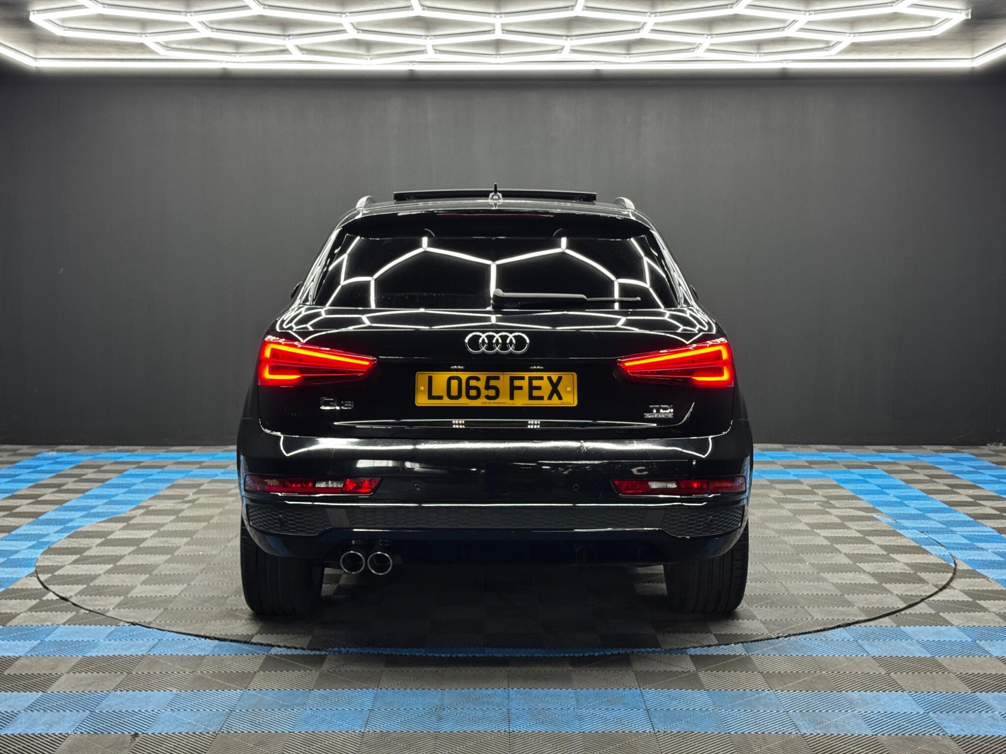 Audi Q3 - Image 6