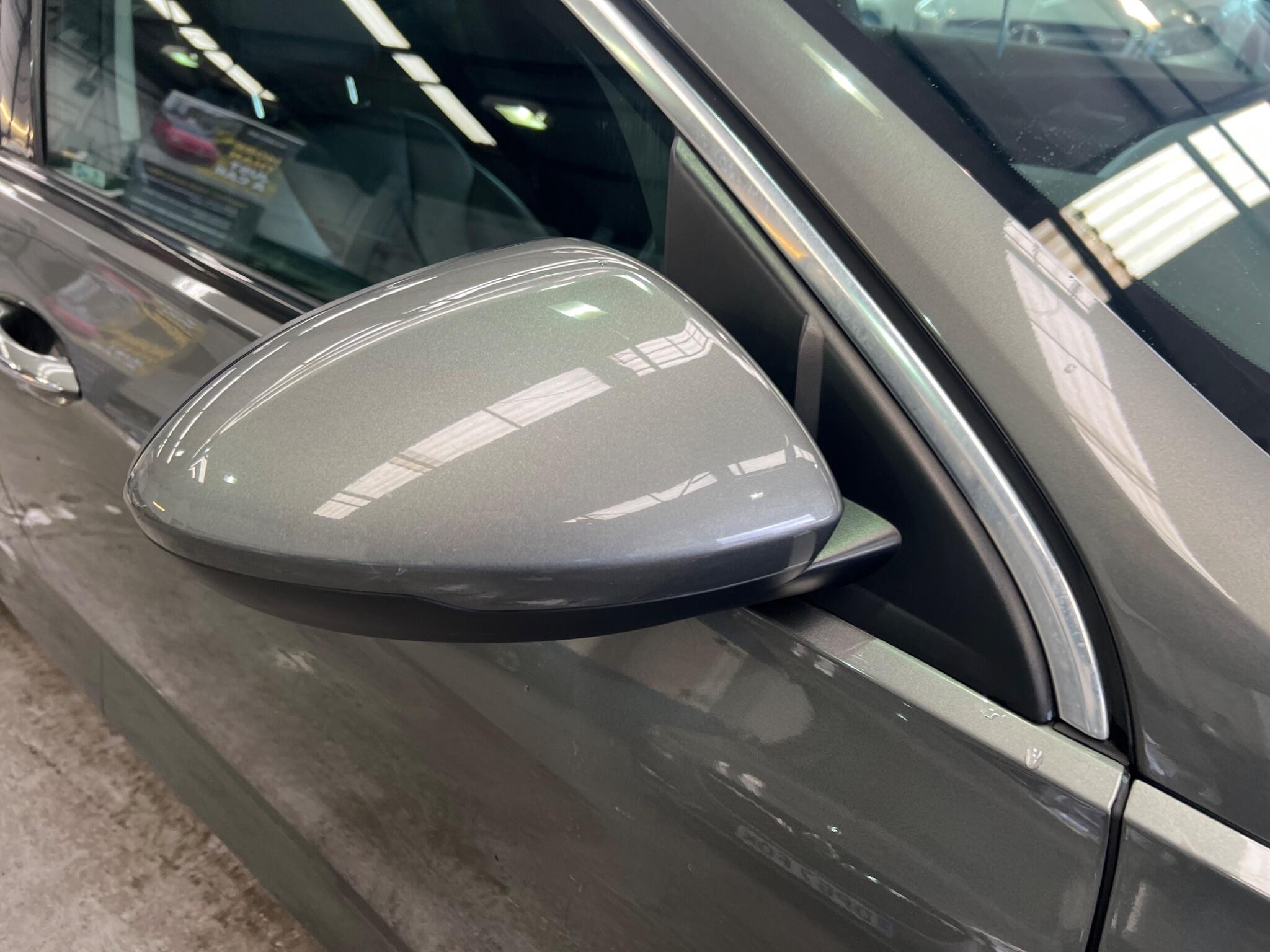 Vauxhall Insignia - Image 25