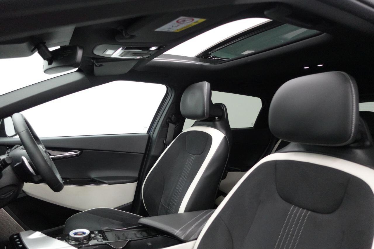 Kia EV6 - Image 16