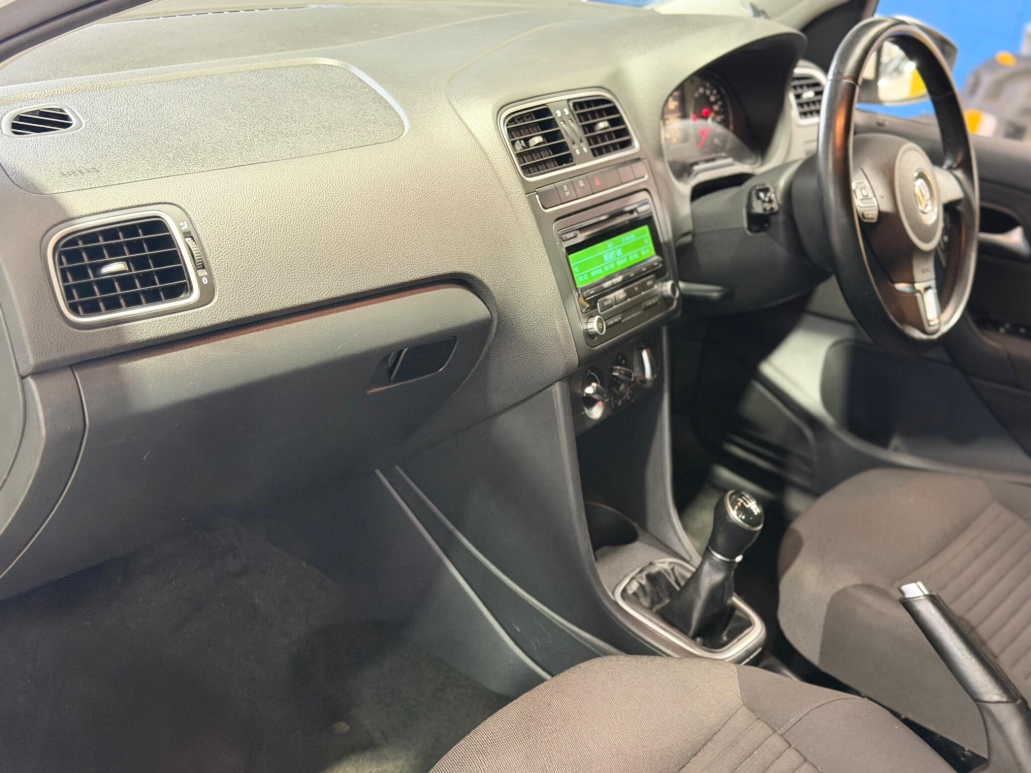 Volkswagen Polo - Image 32