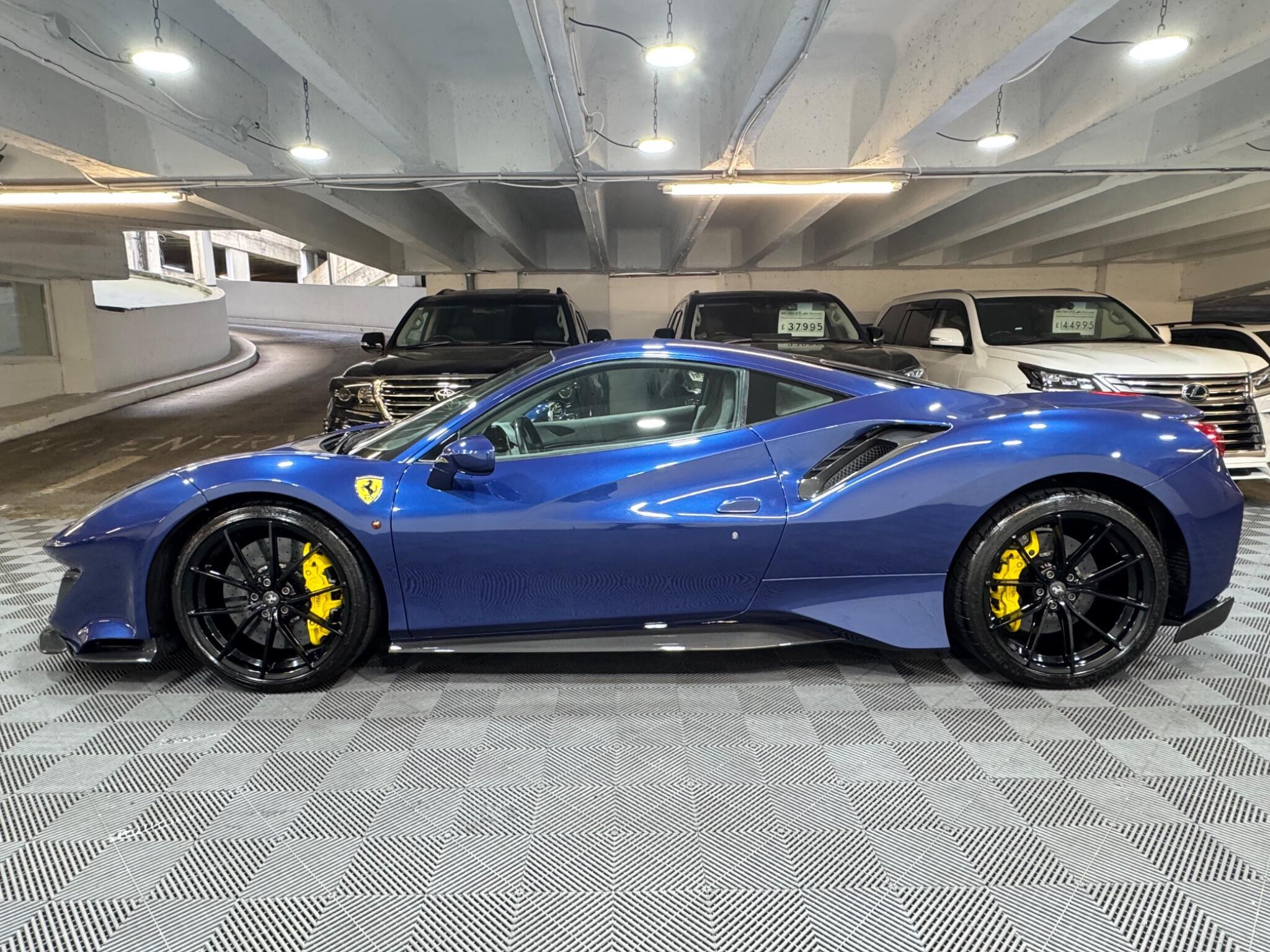 Ferrari 488 Pista - Image 2