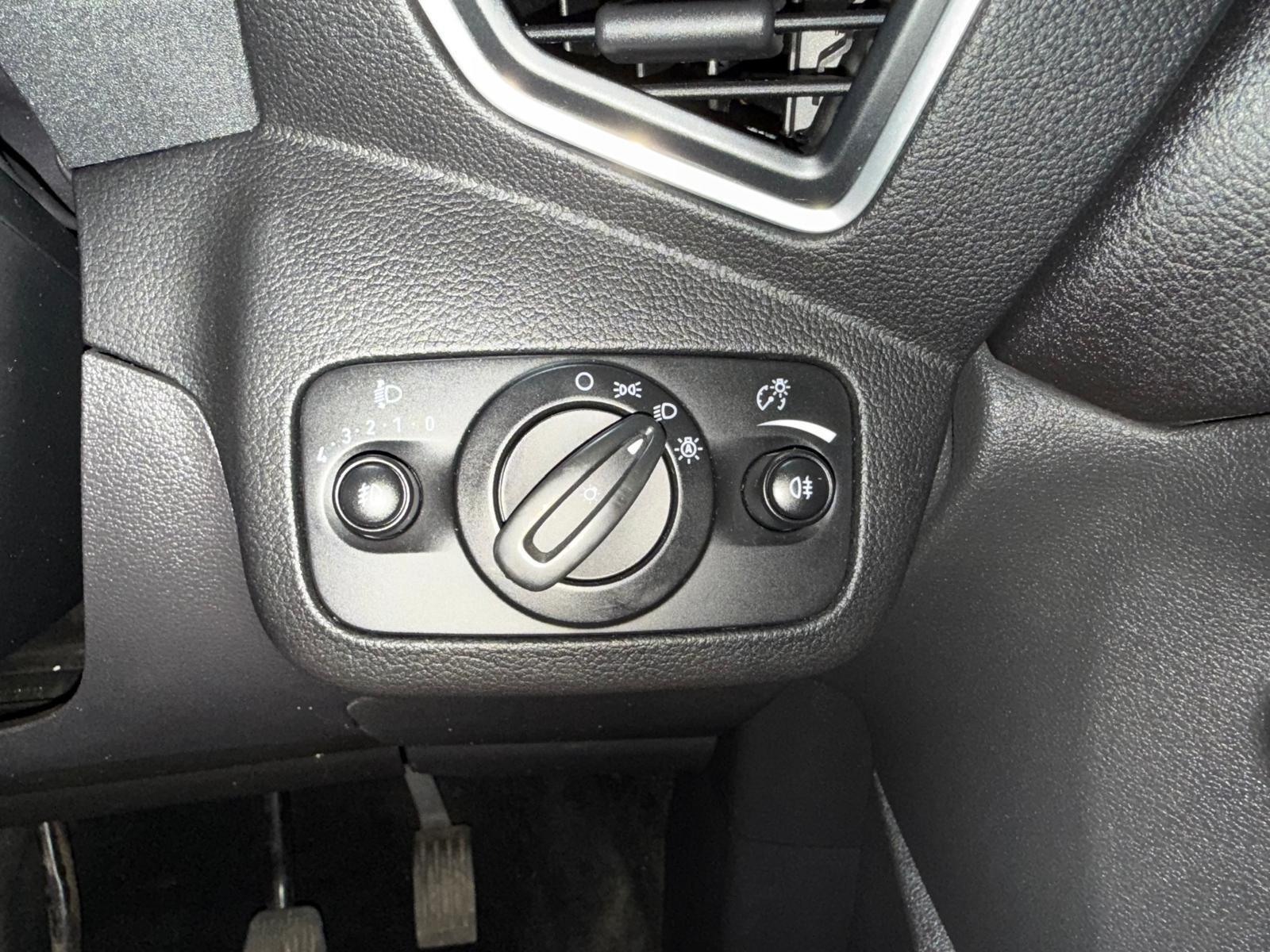 Ford Kuga - Image 40