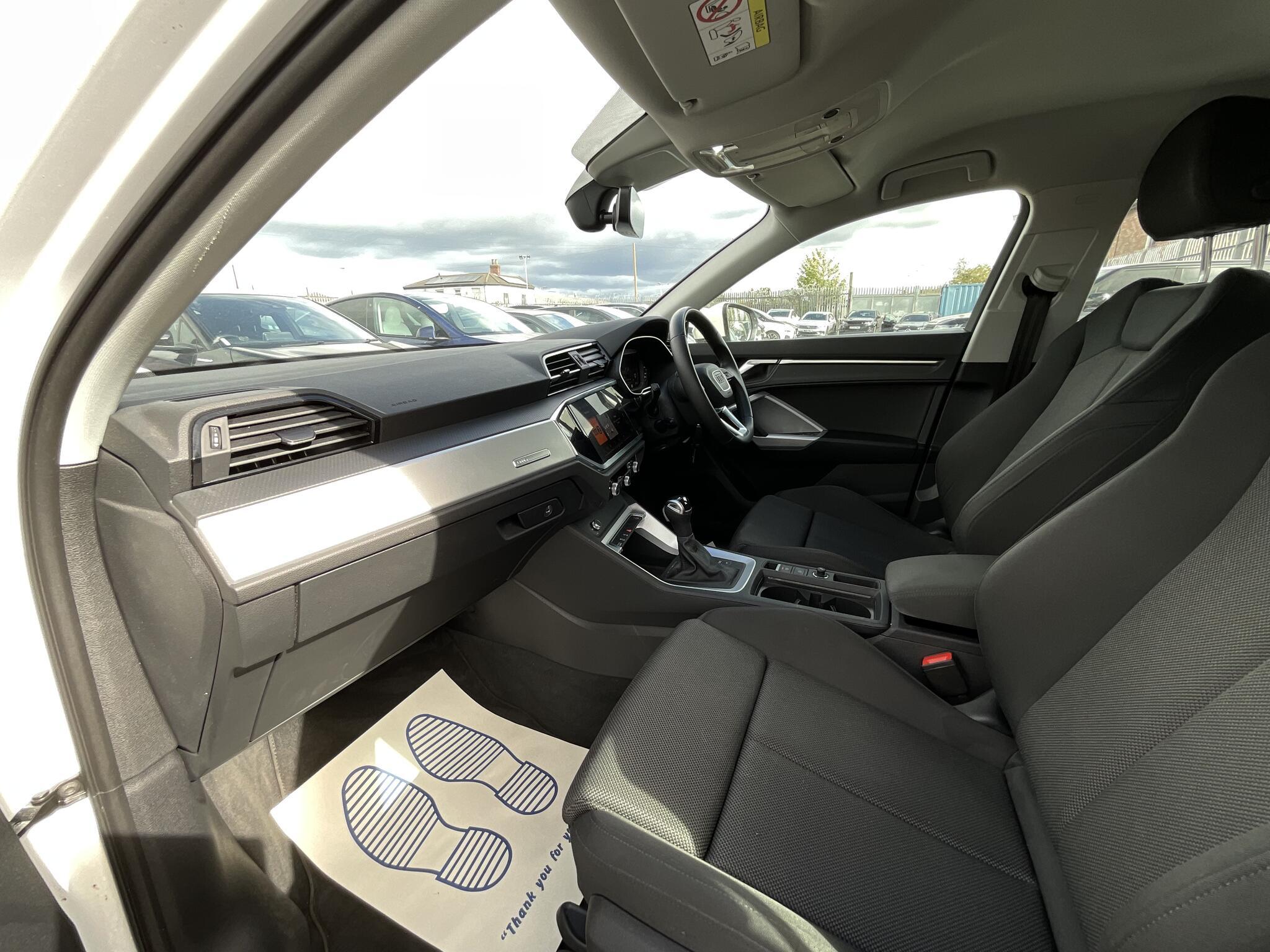 Audi Q3 - Image 12