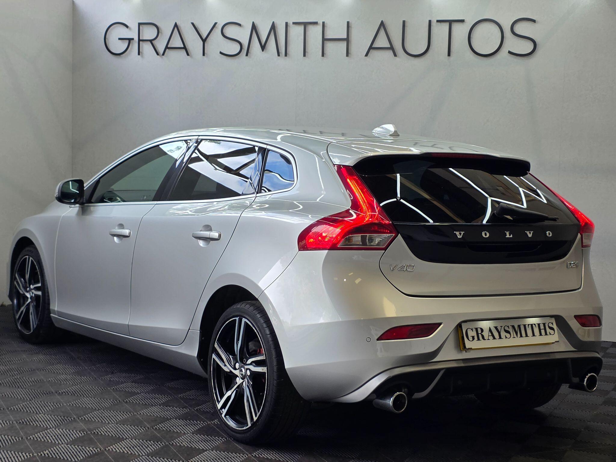 Volvo V40 - Image 3