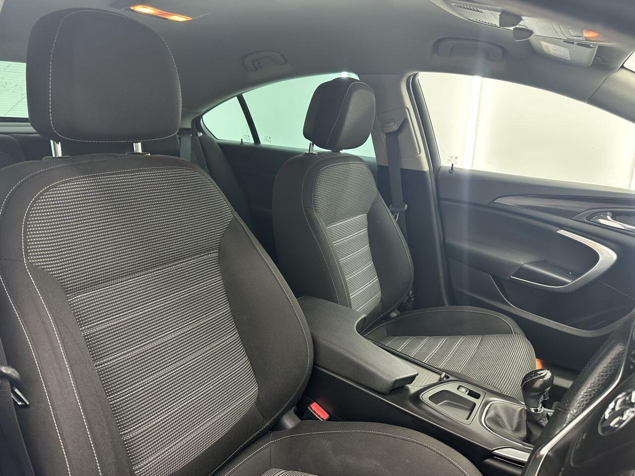 Vauxhall Insignia - Image 2