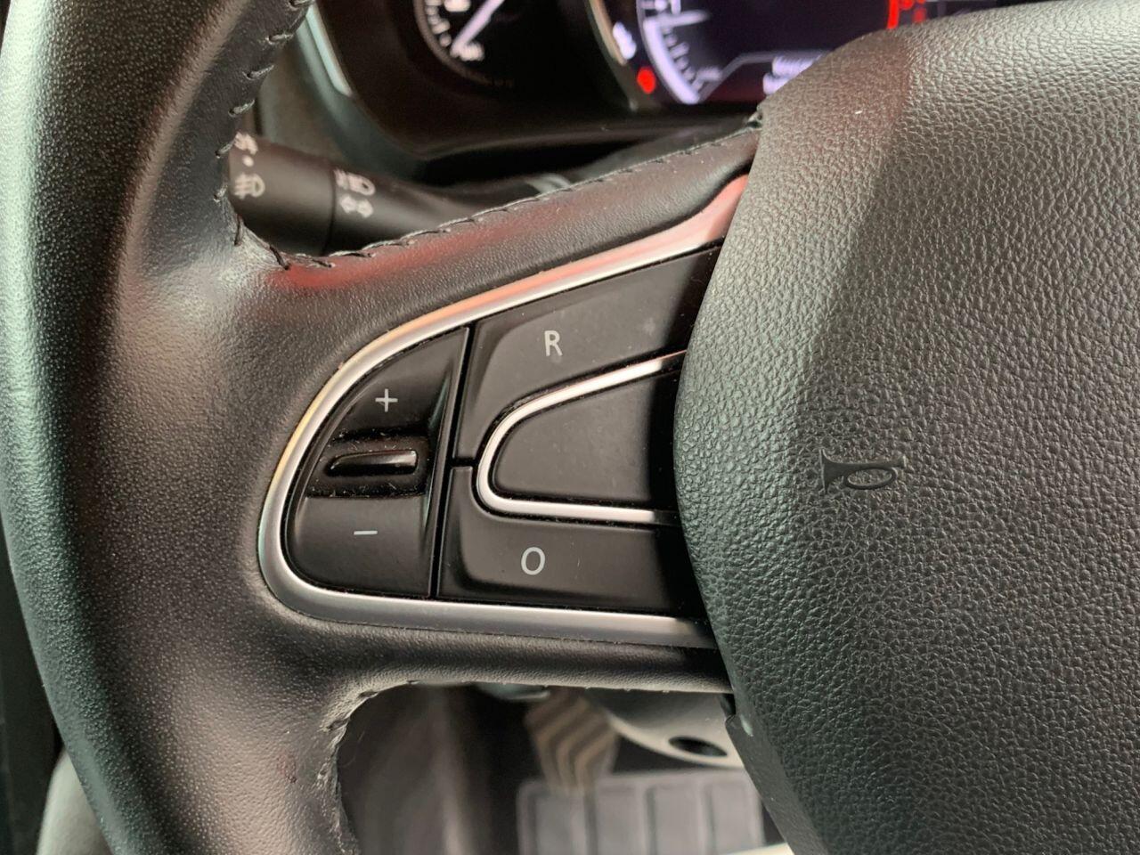 Renault Megane - Image 28