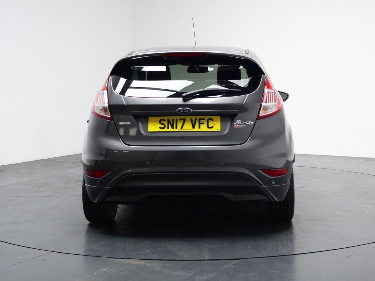 Ford Fiesta - Image 11