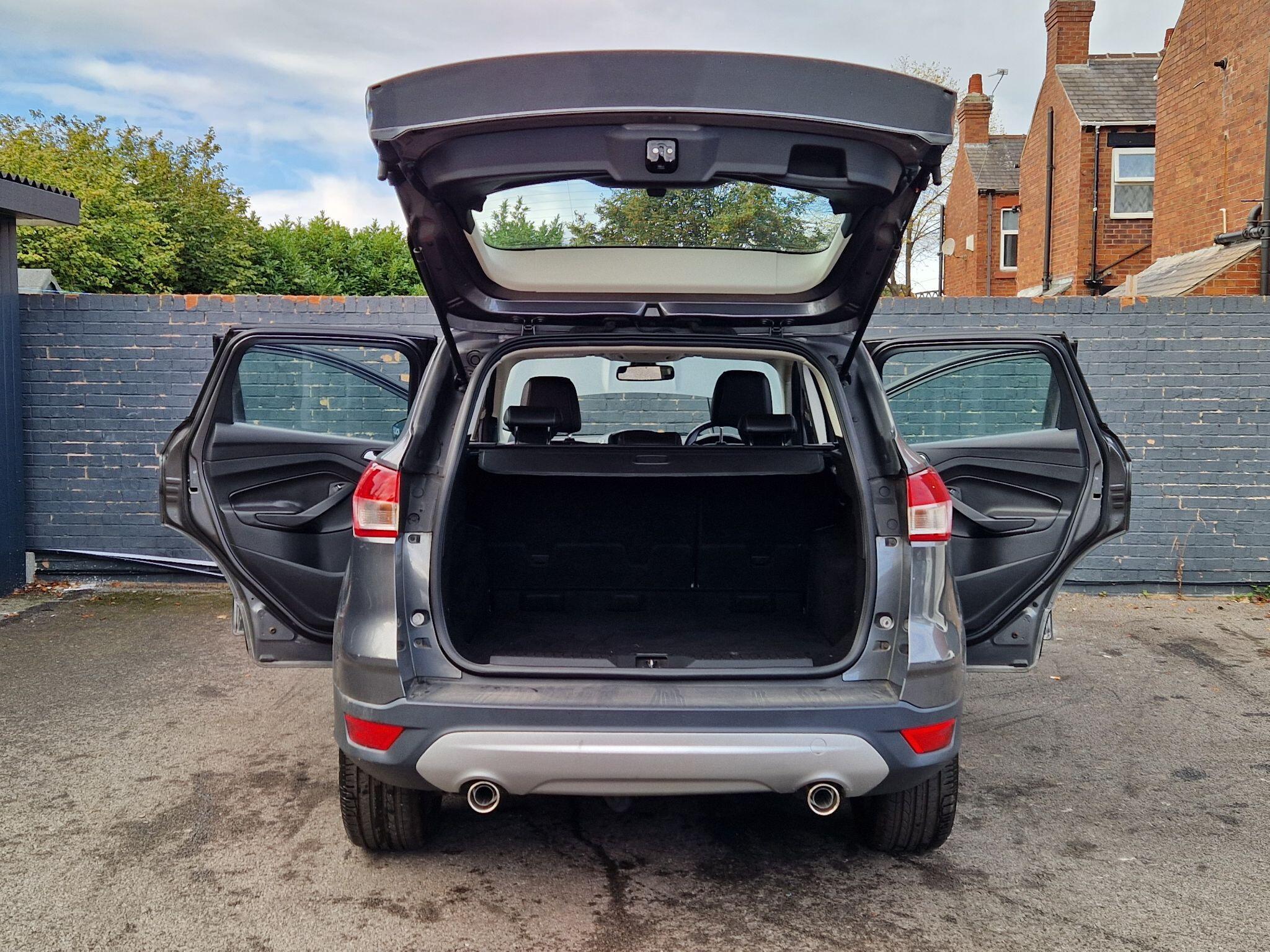 Ford Kuga - Image 20