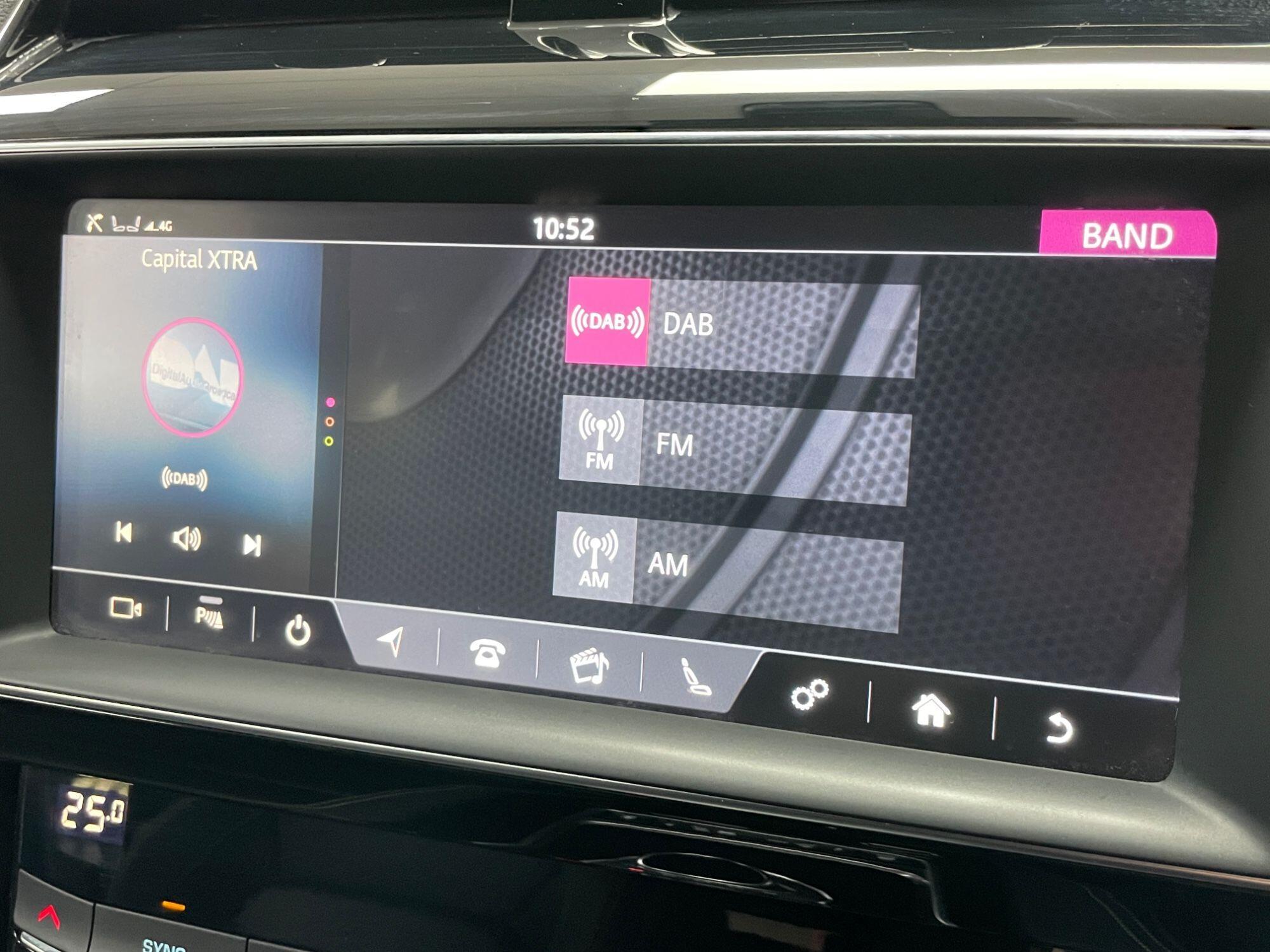 Jaguar F-Pace - Image 41