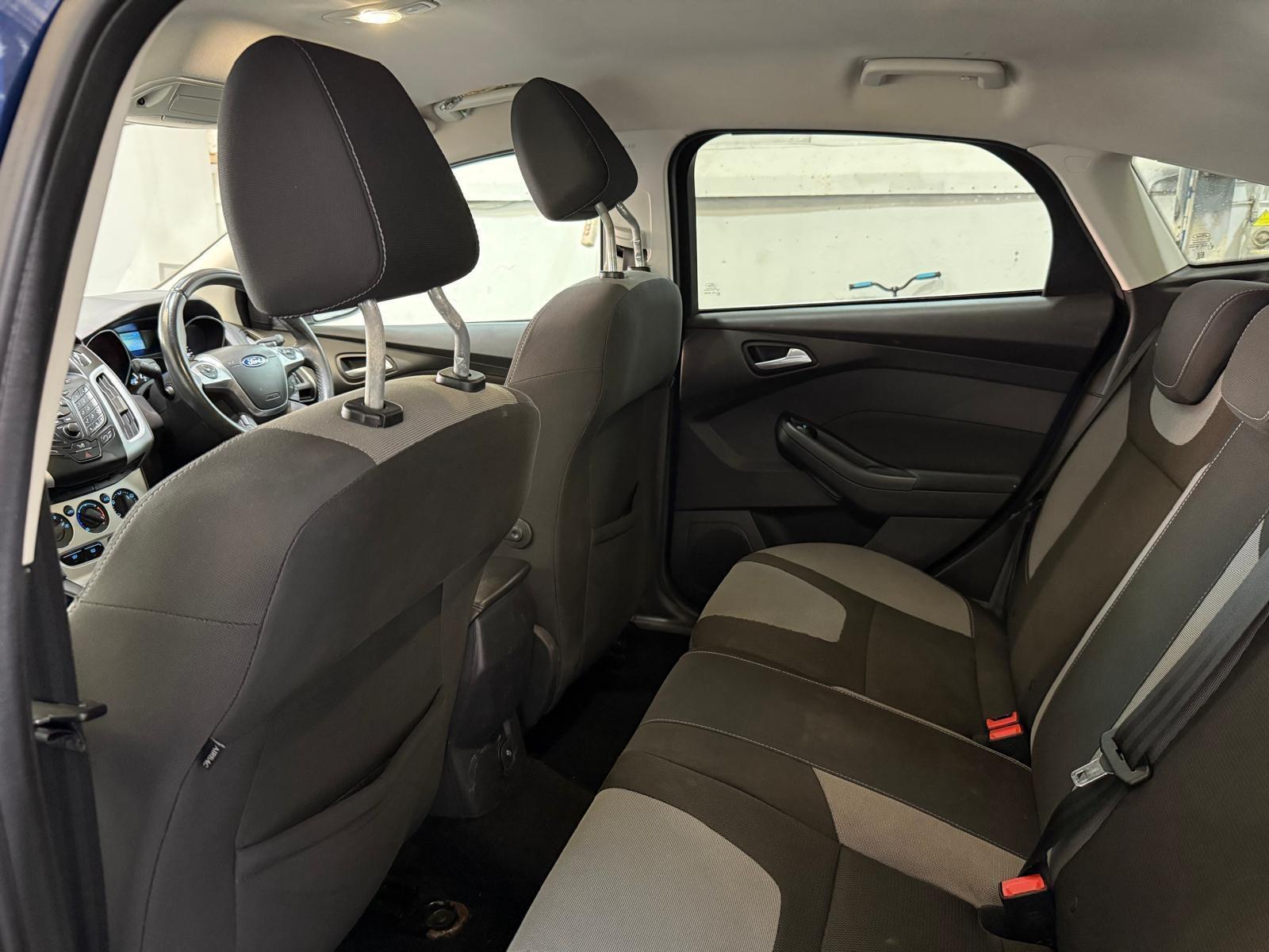 Ford Focus - Image 26