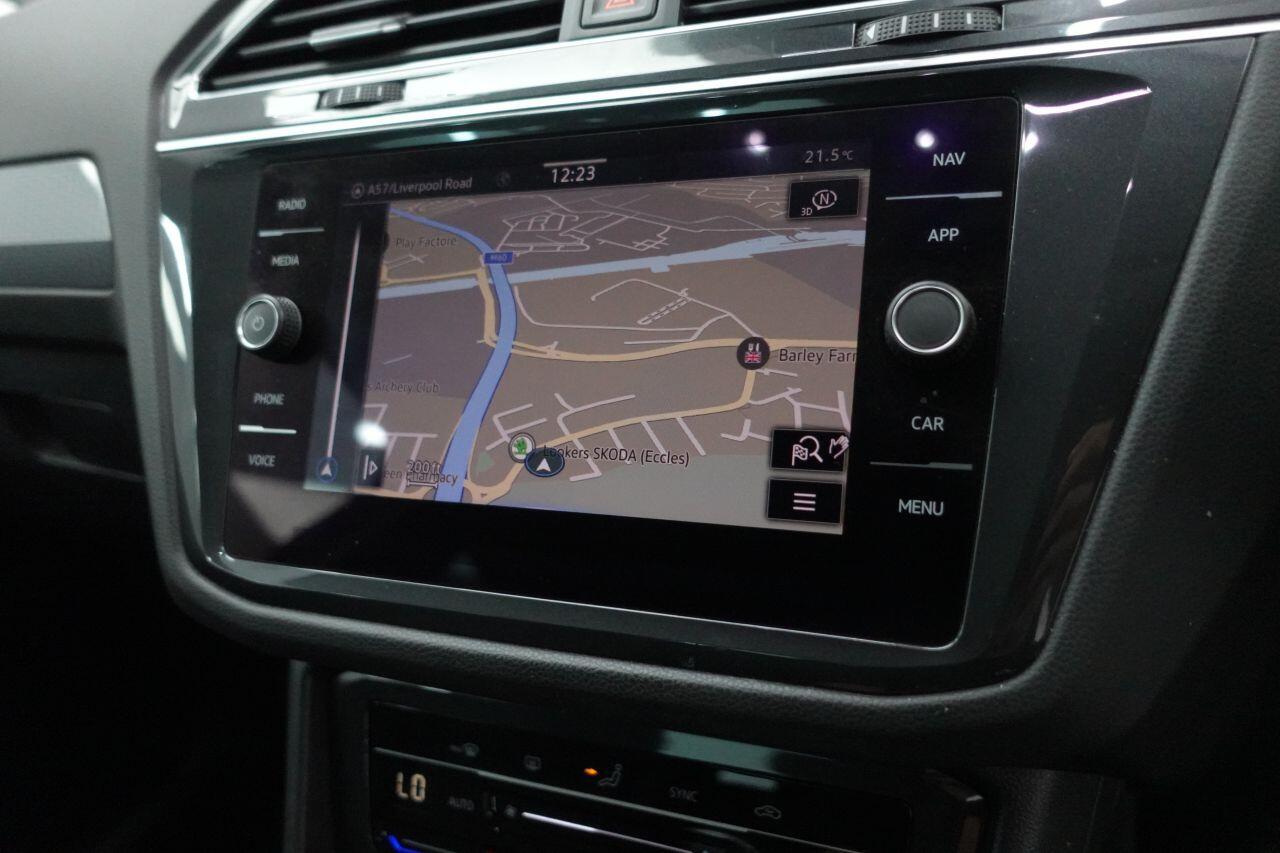 Volkswagen Tiguan - Image 3