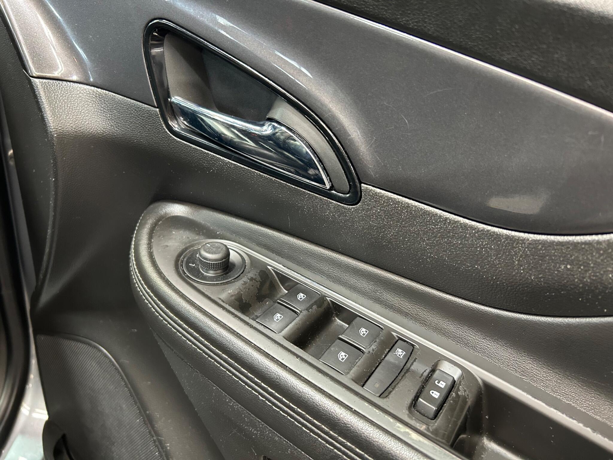 Vauxhall Mokka X - Image 10