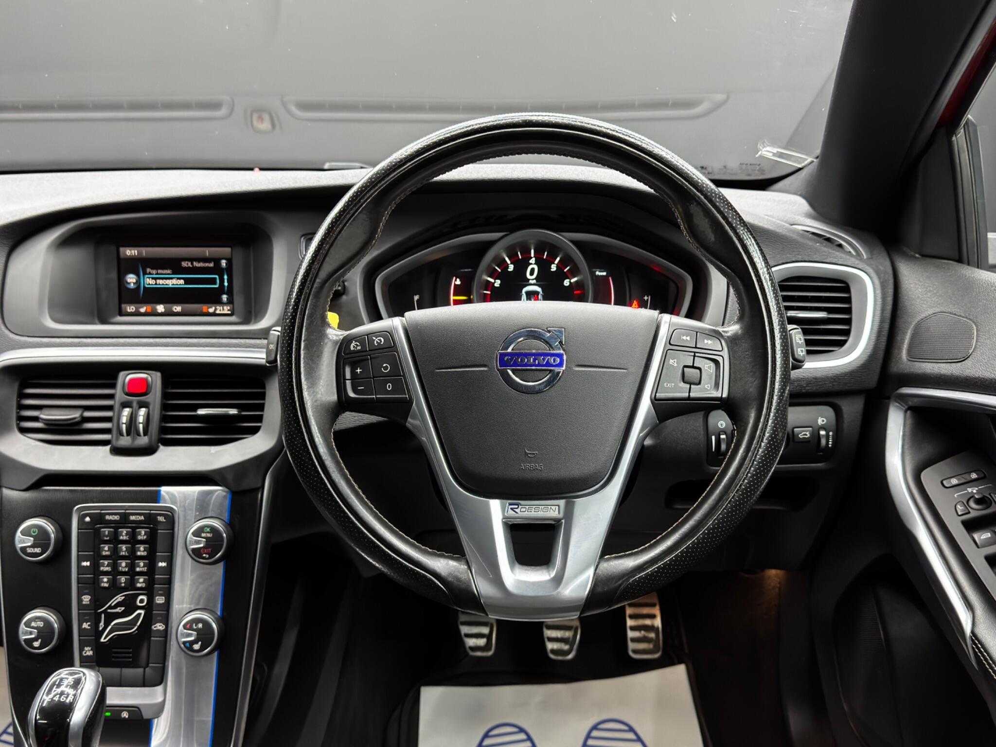 Volvo V40 - Image 17