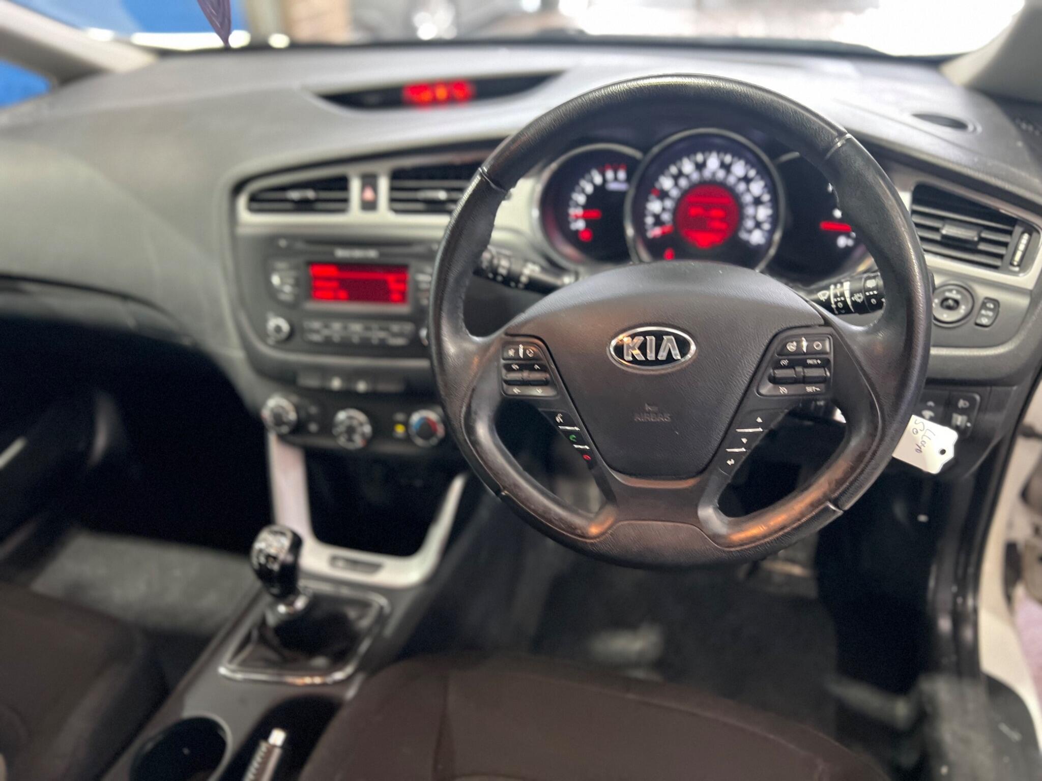 Kia ceed - Image 18