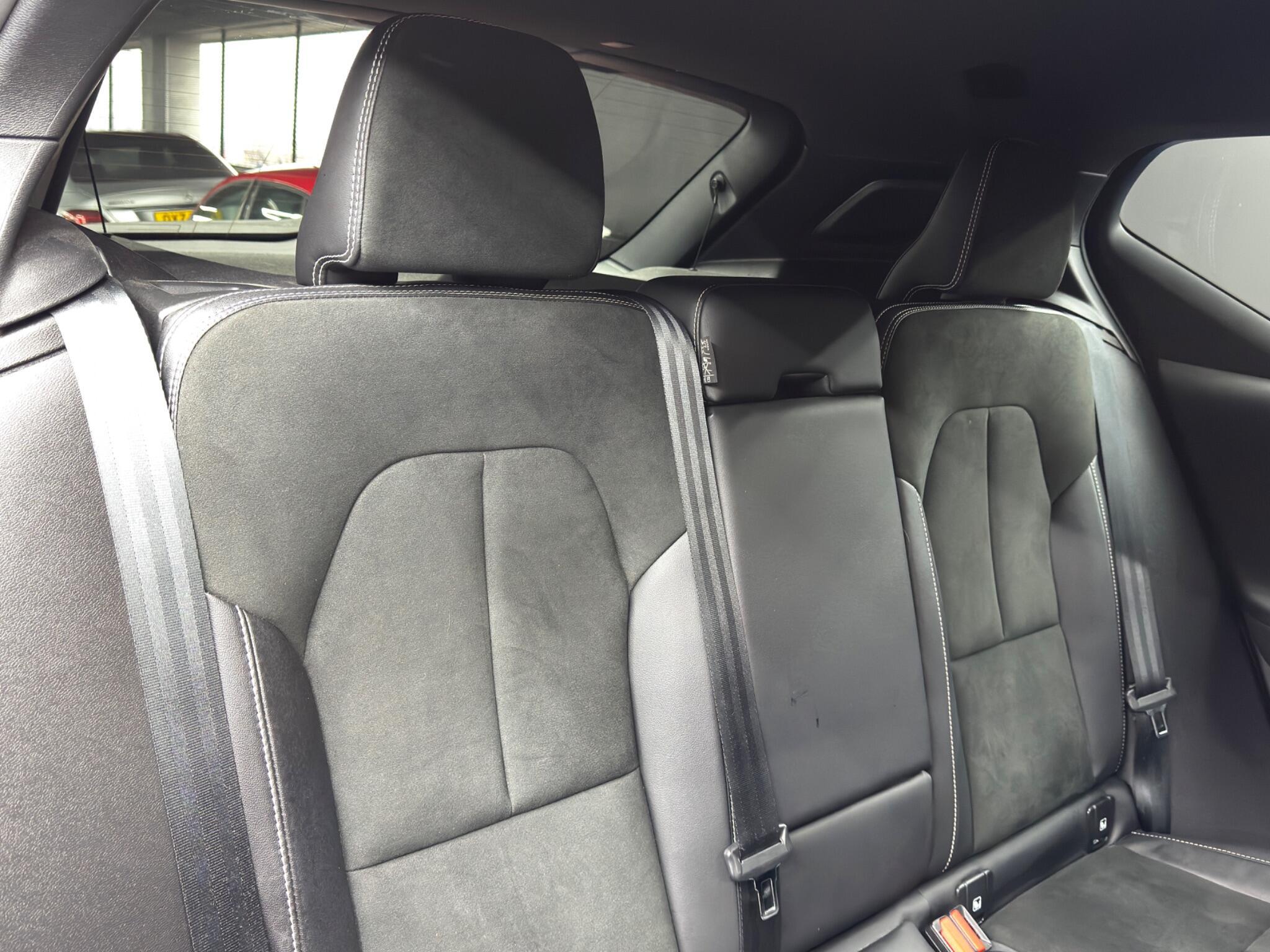 Volvo XC40 - Image 15