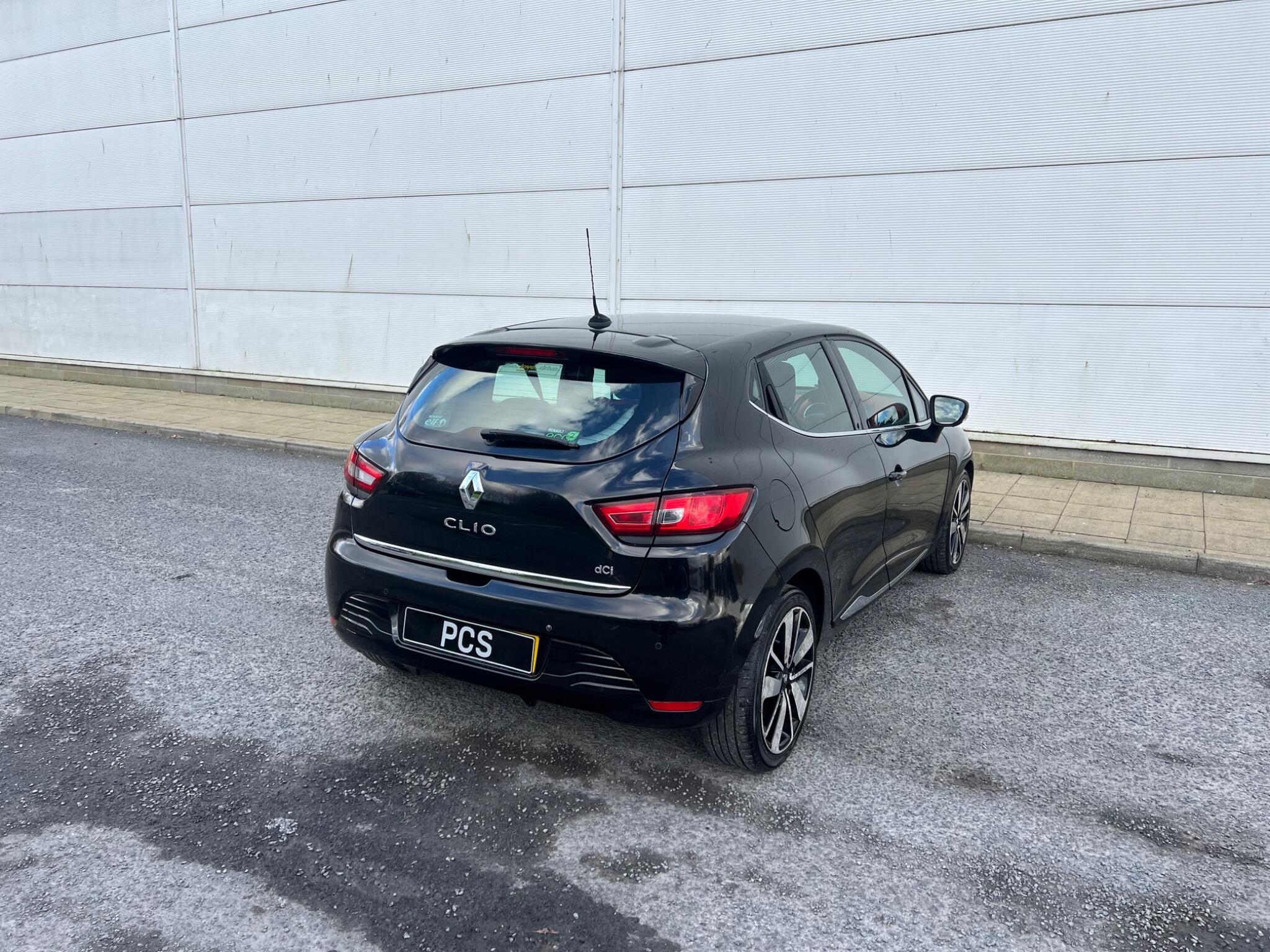 Renault Clio - Image 10