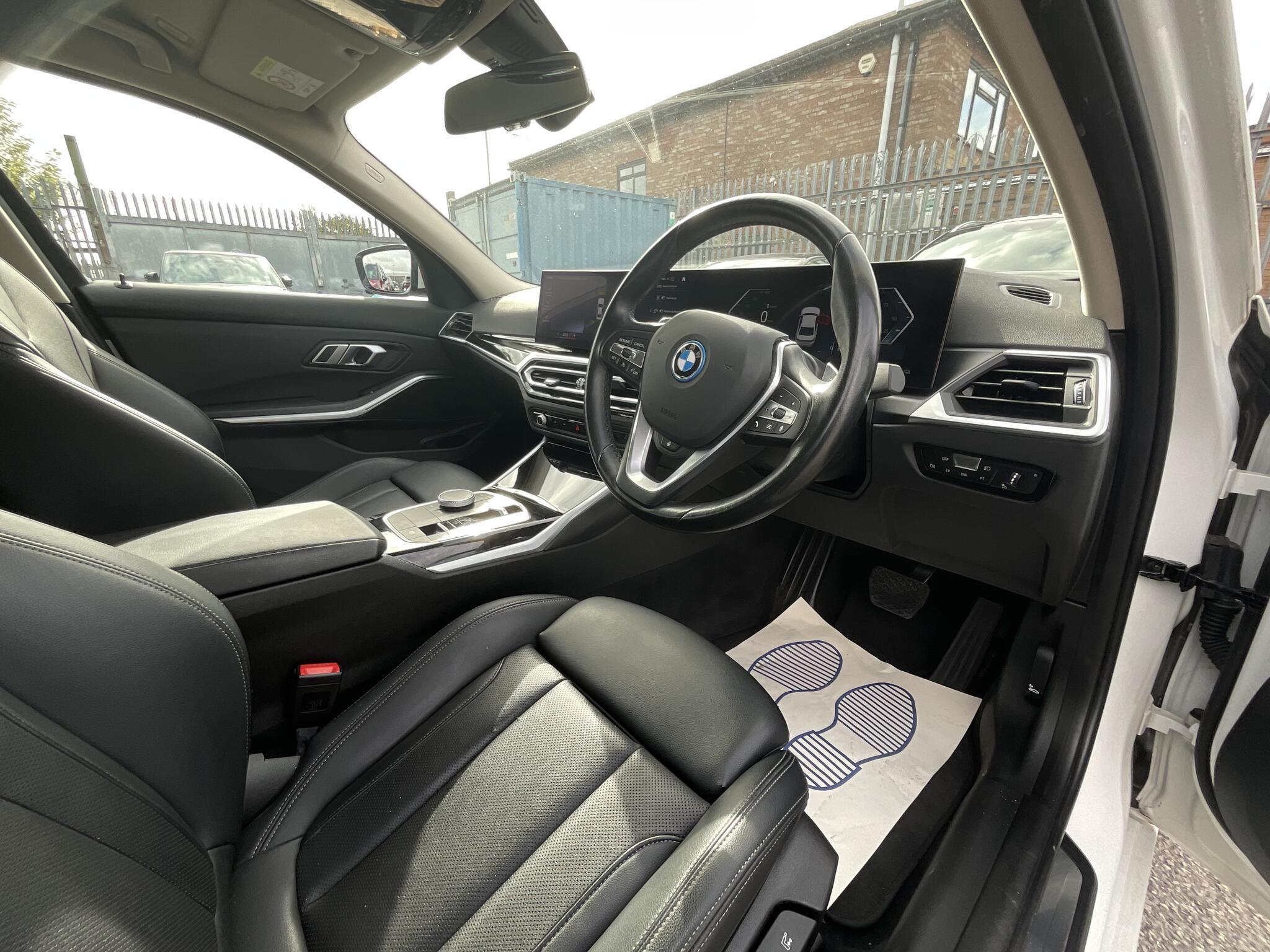 BMW 3 Series - Image 7