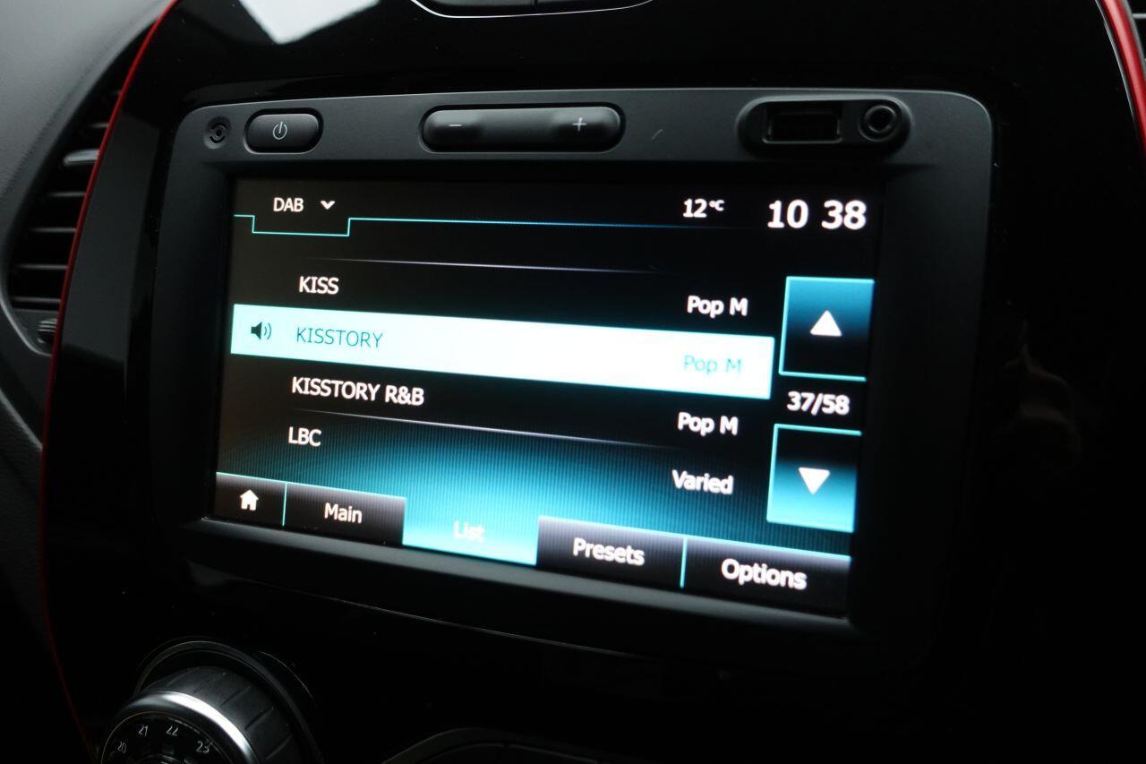 Renault Captur - Image 21