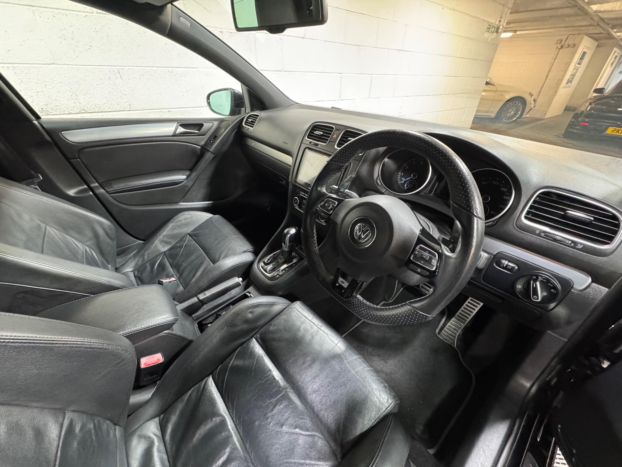 Volkswagen Golf - Image 9