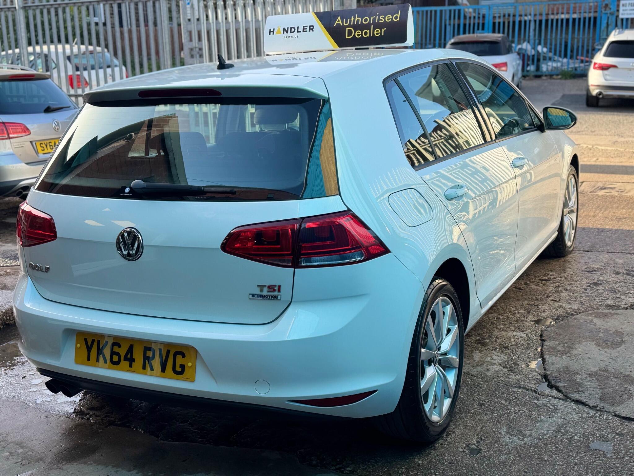 Volkswagen Golf - Image 22