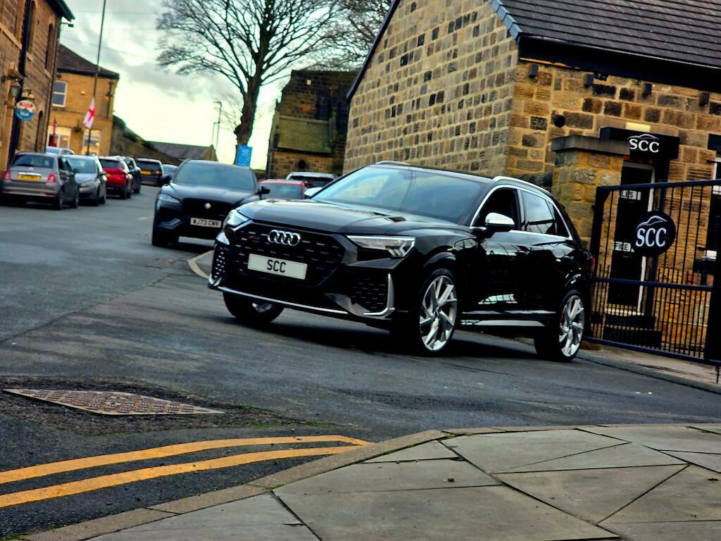 Audi RS Q3 - Image 23