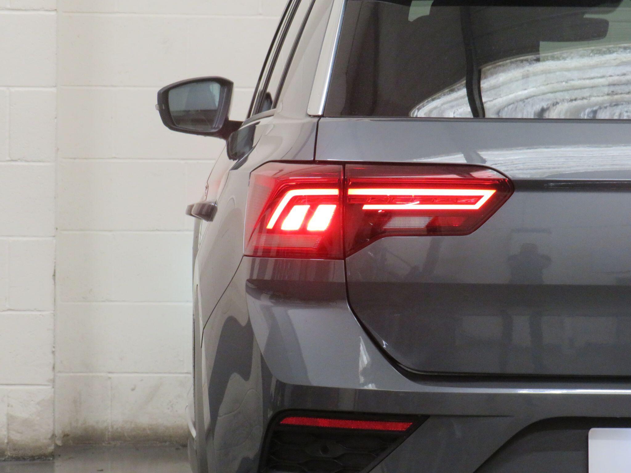Volkswagen T-Roc - Image 19