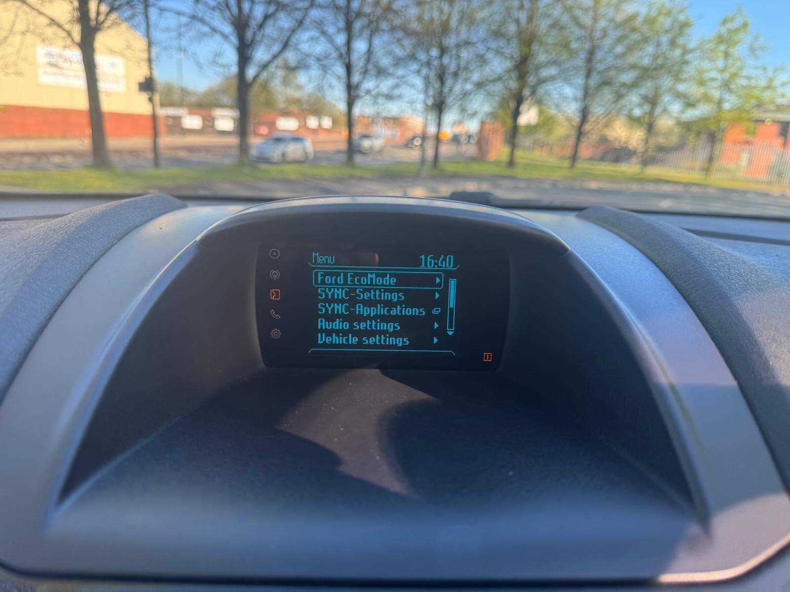 Ford Fiesta - Image 42