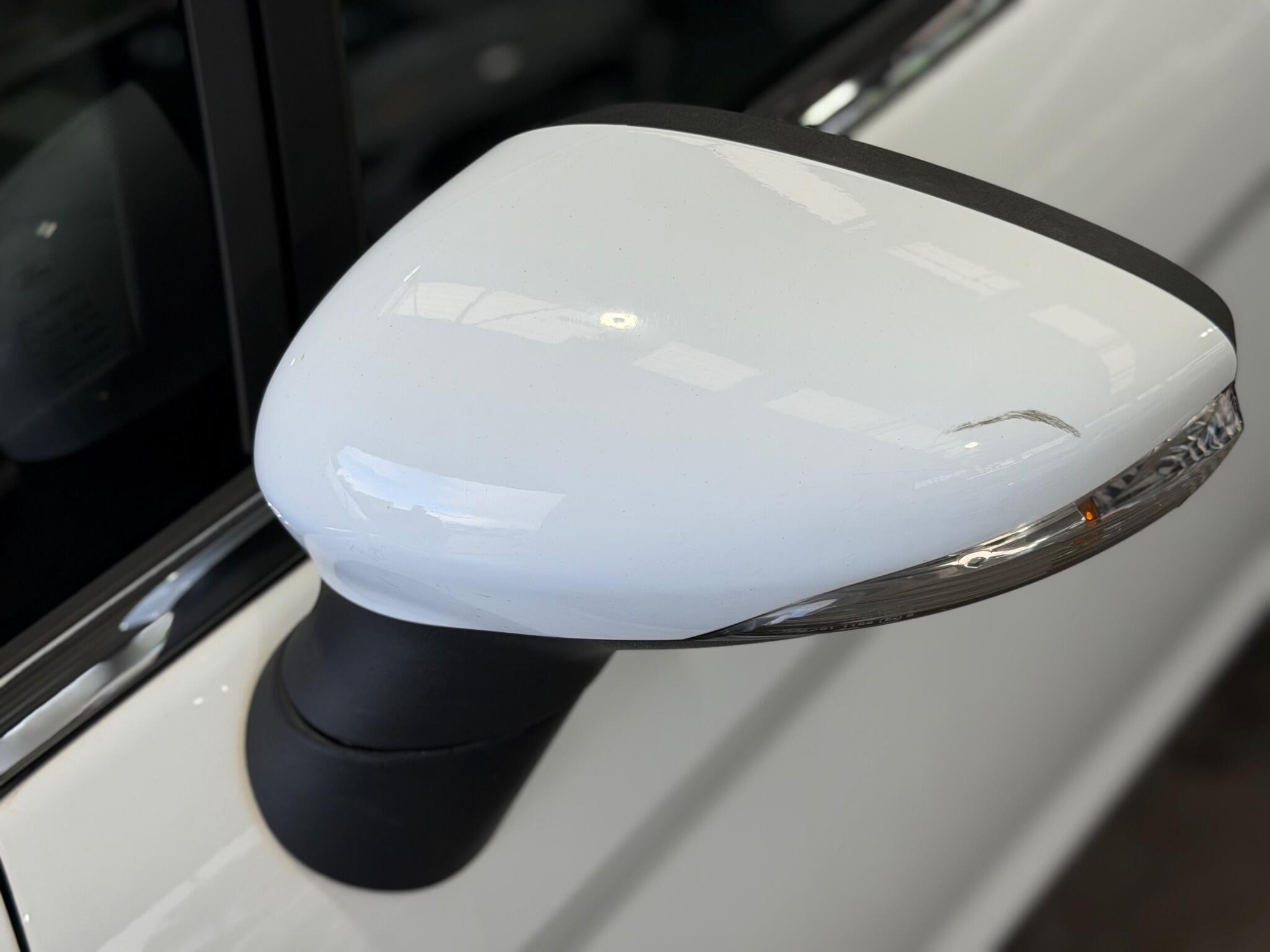 Ford Fiesta - Image 11