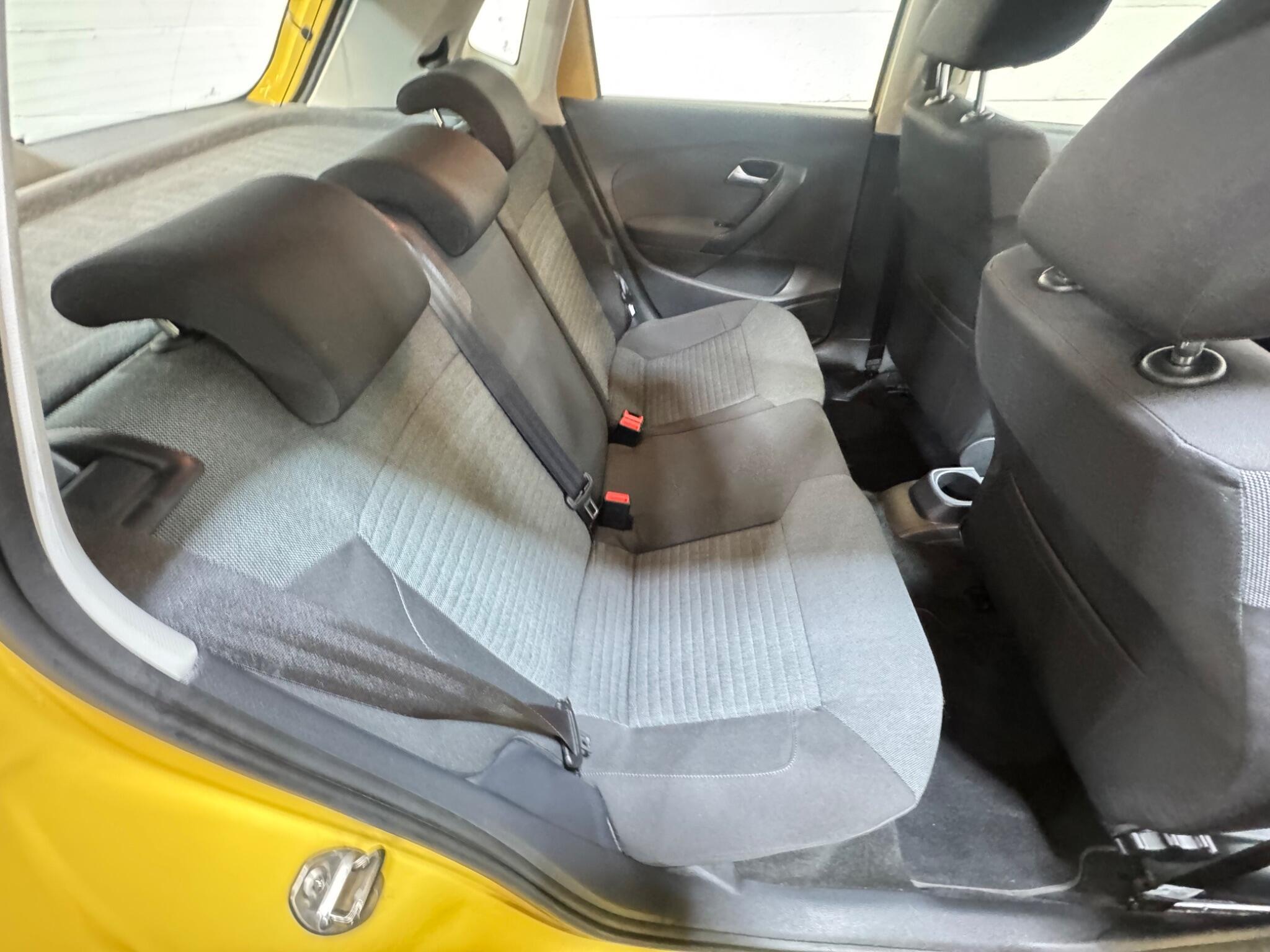 Volkswagen Polo - Image 11