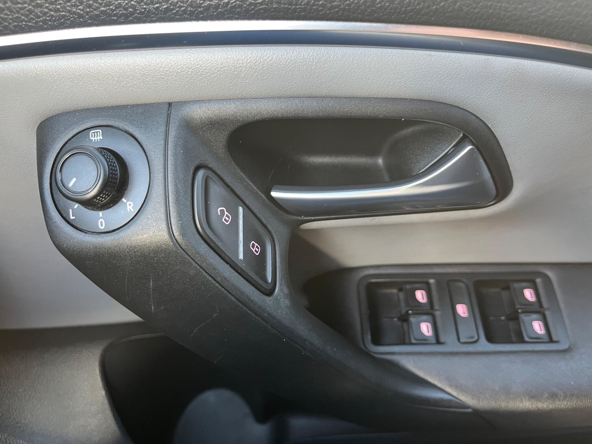 Volkswagen Polo - Image 34