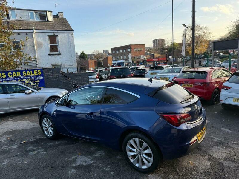 Vauxhall Astra GTC - Image 11
