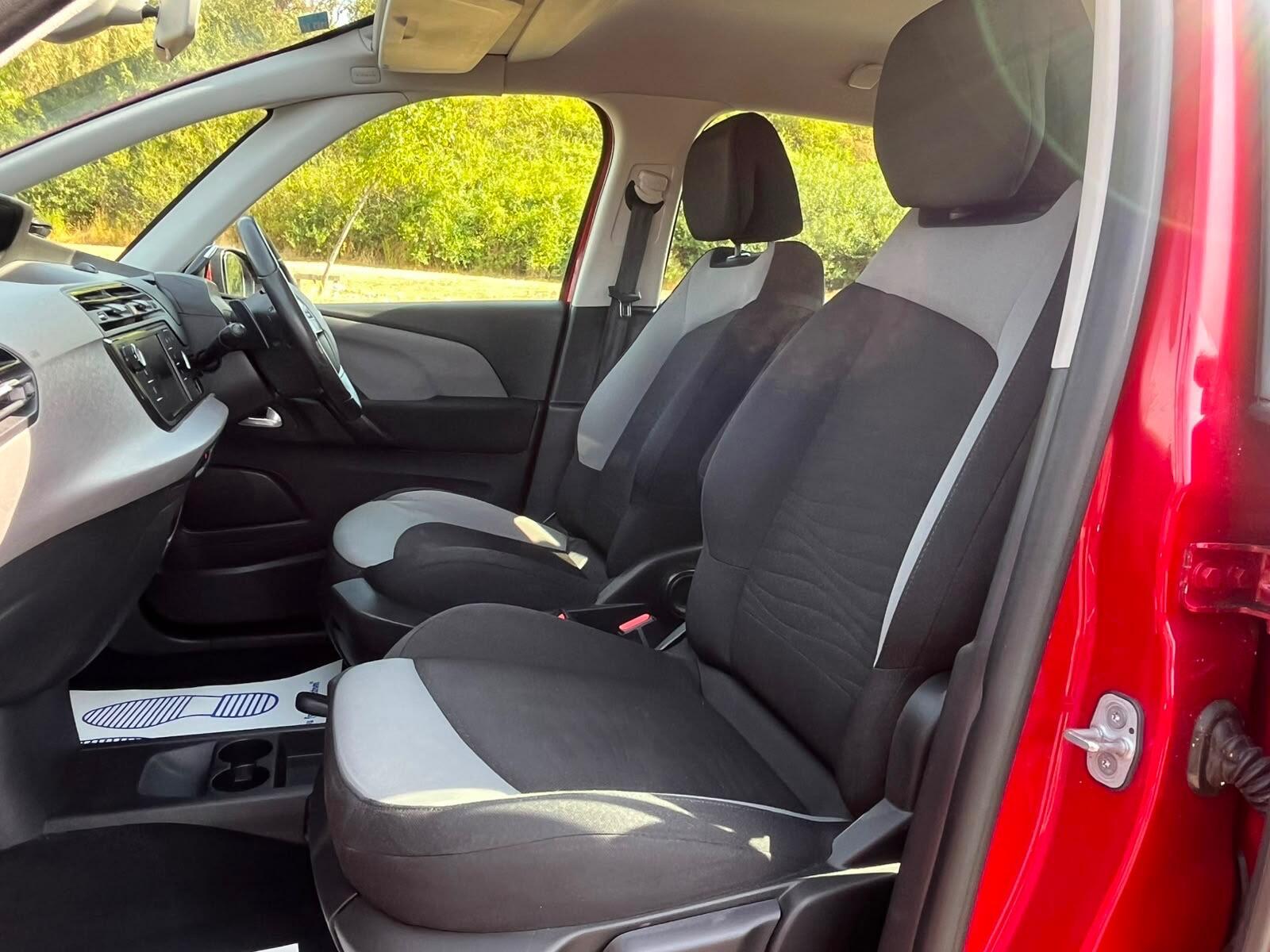 Citroen C4 Picasso - Image 8