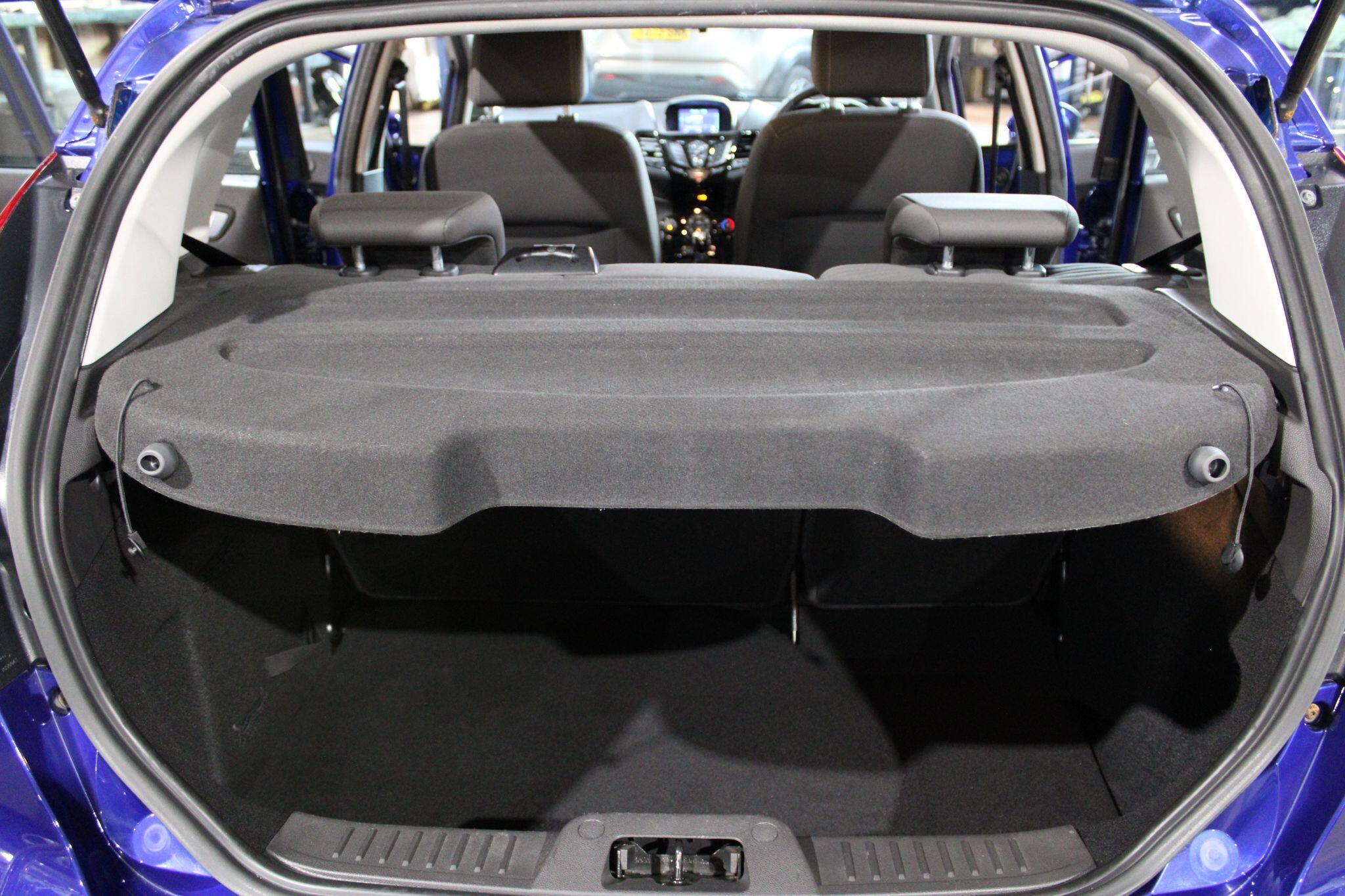 Ford Fiesta - Image 19
