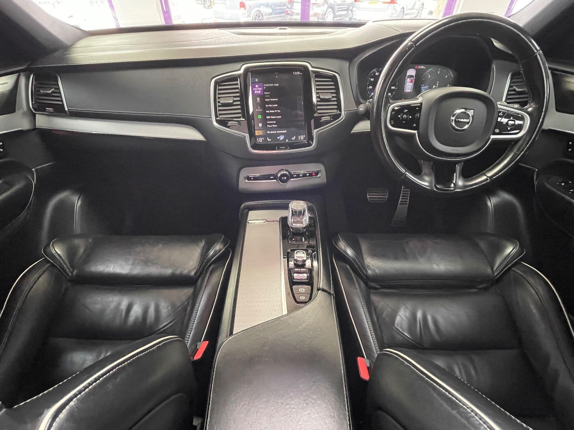 Volvo XC90 - Image 2