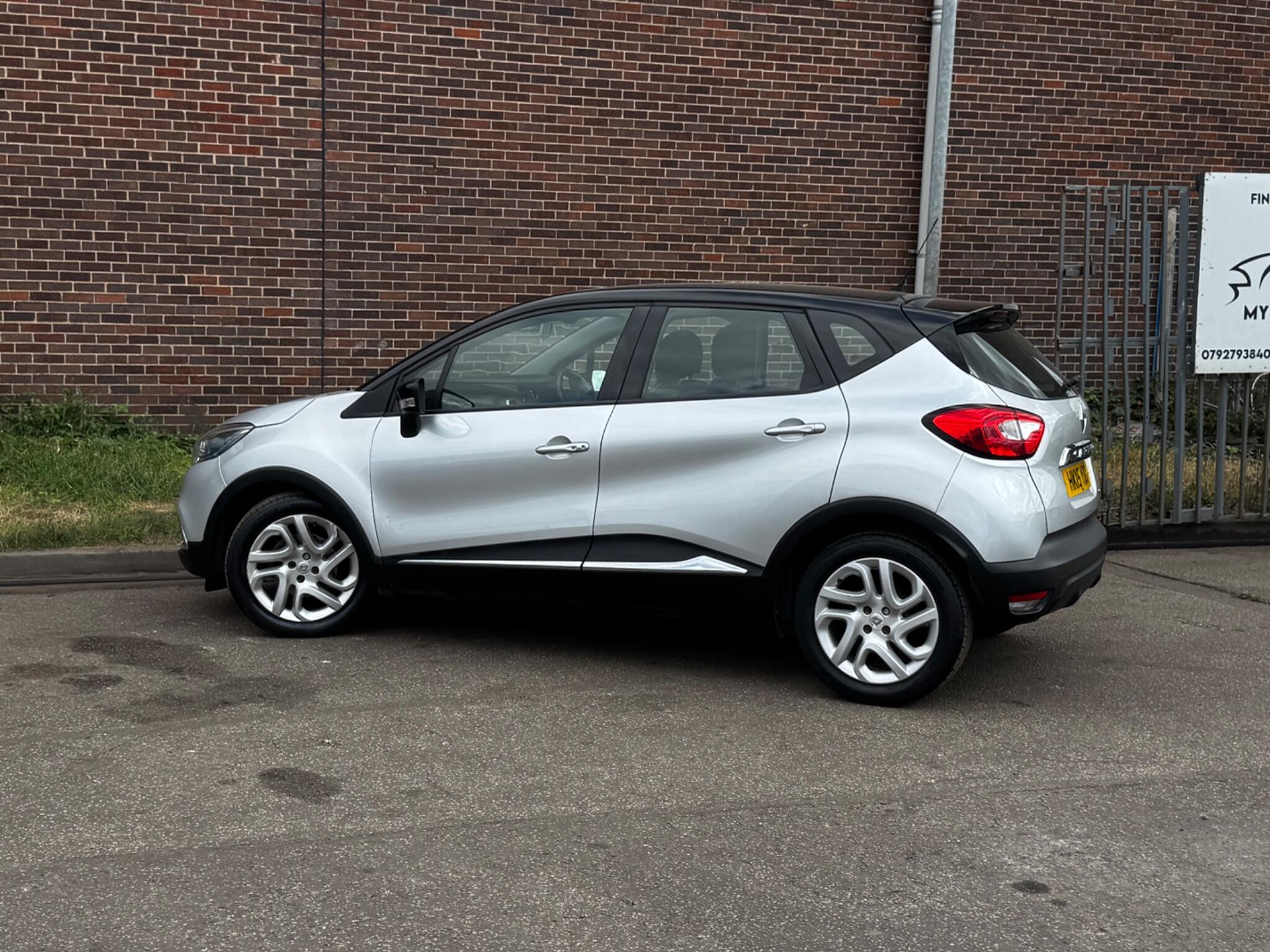 Renault Captur - Image 15