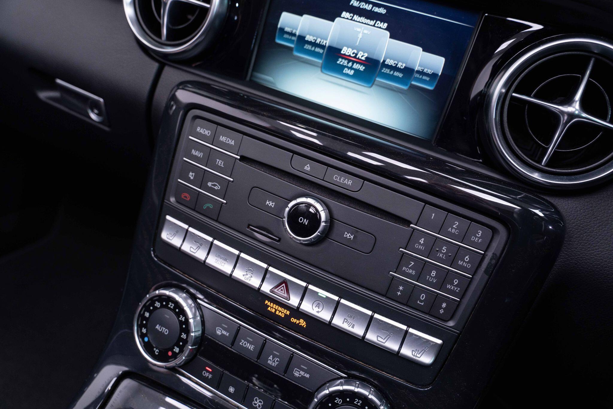 Mercedes SLC - Image 27