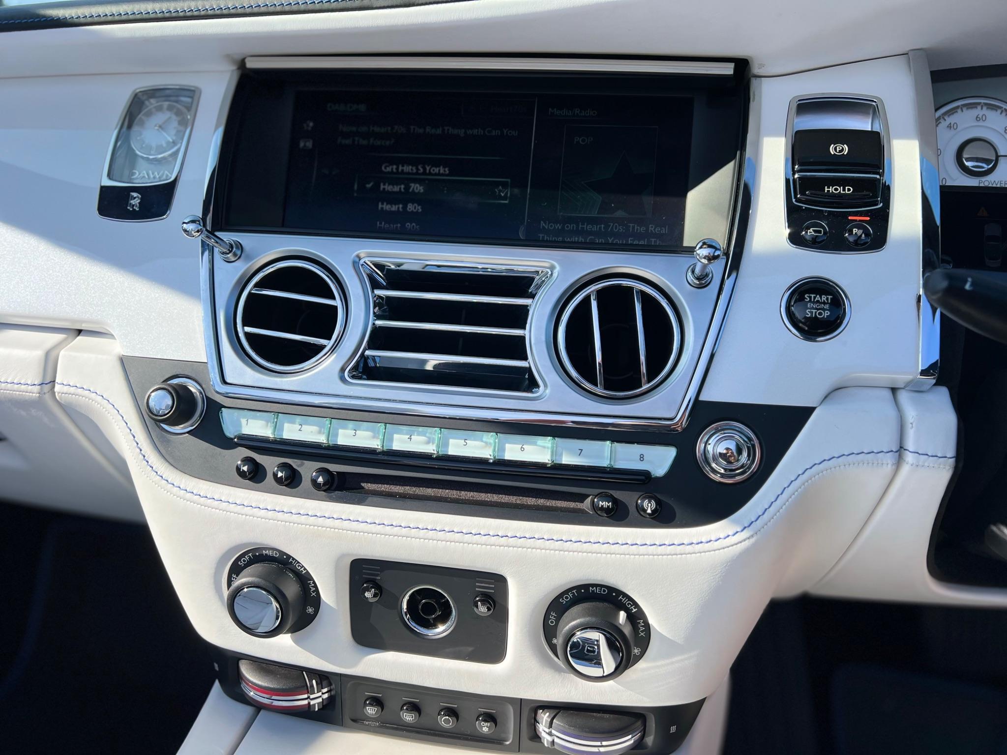 Rolls-Royce Dawn - Image 32