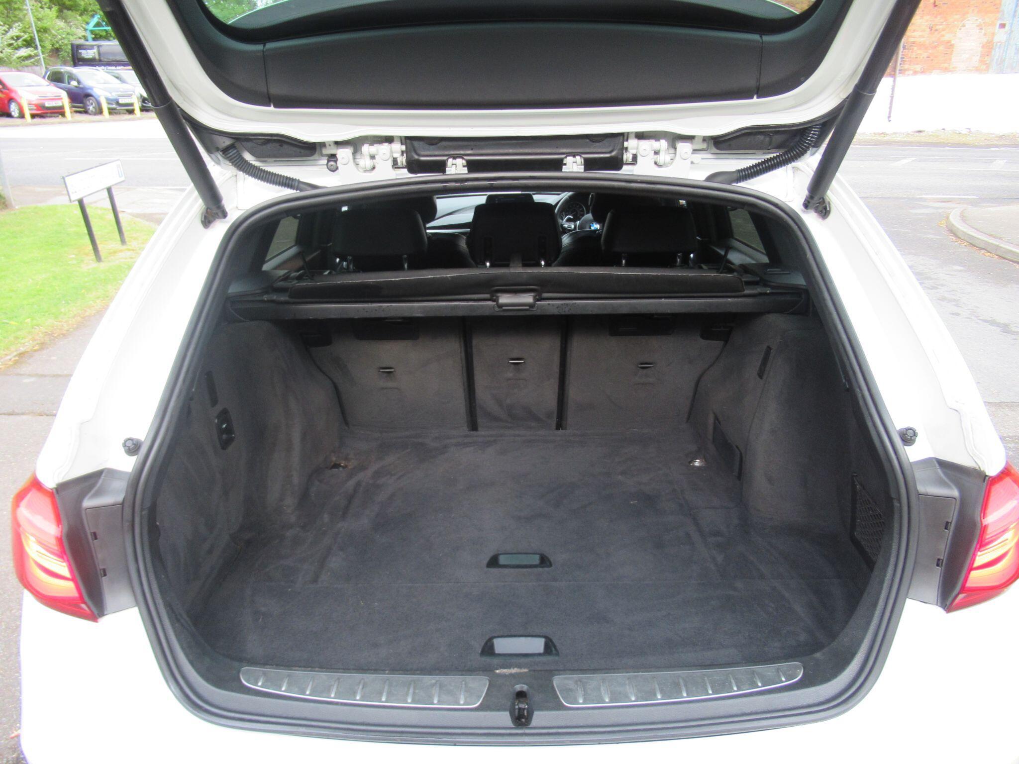 BMW 3 Series - Image 16