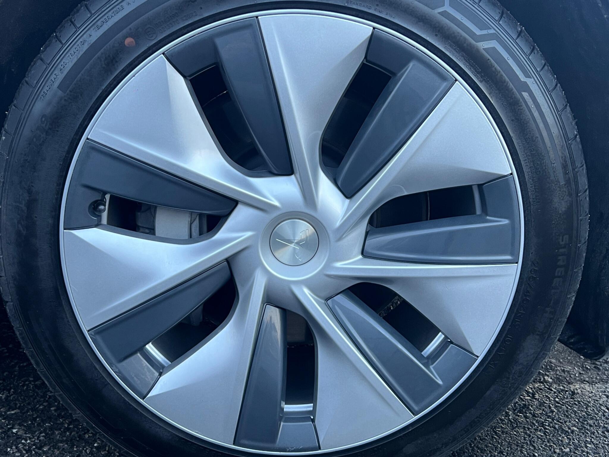 Tesla Model Y - Image 5