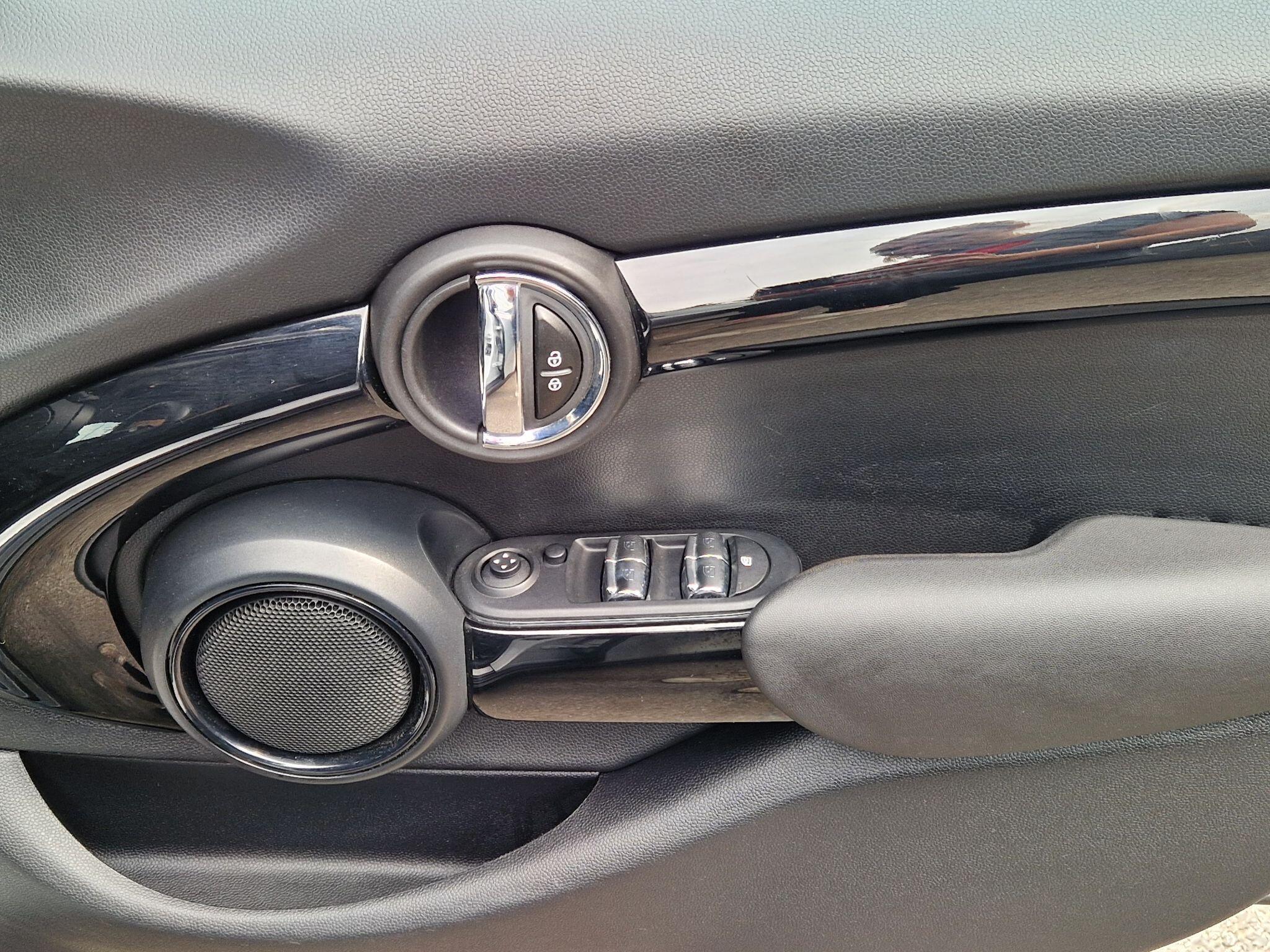 MINI Hatch - Image 31
