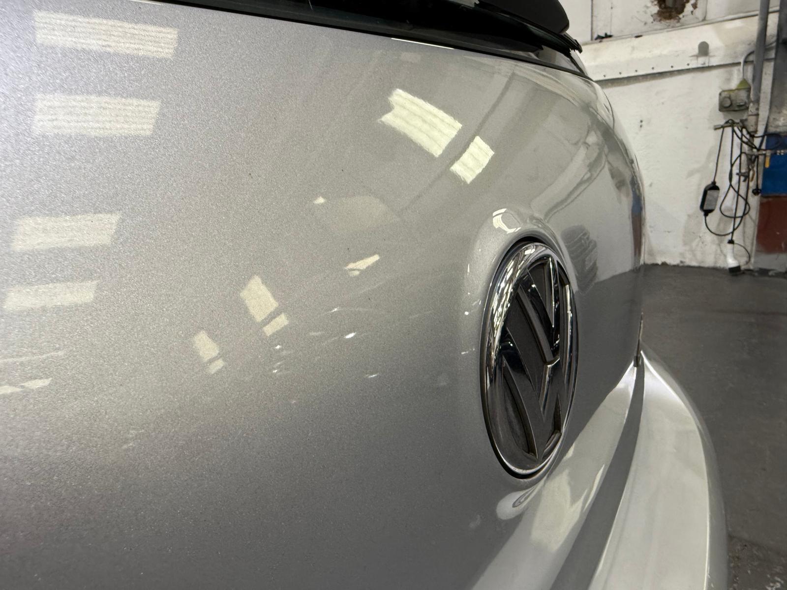 Volkswagen Golf - Image 12