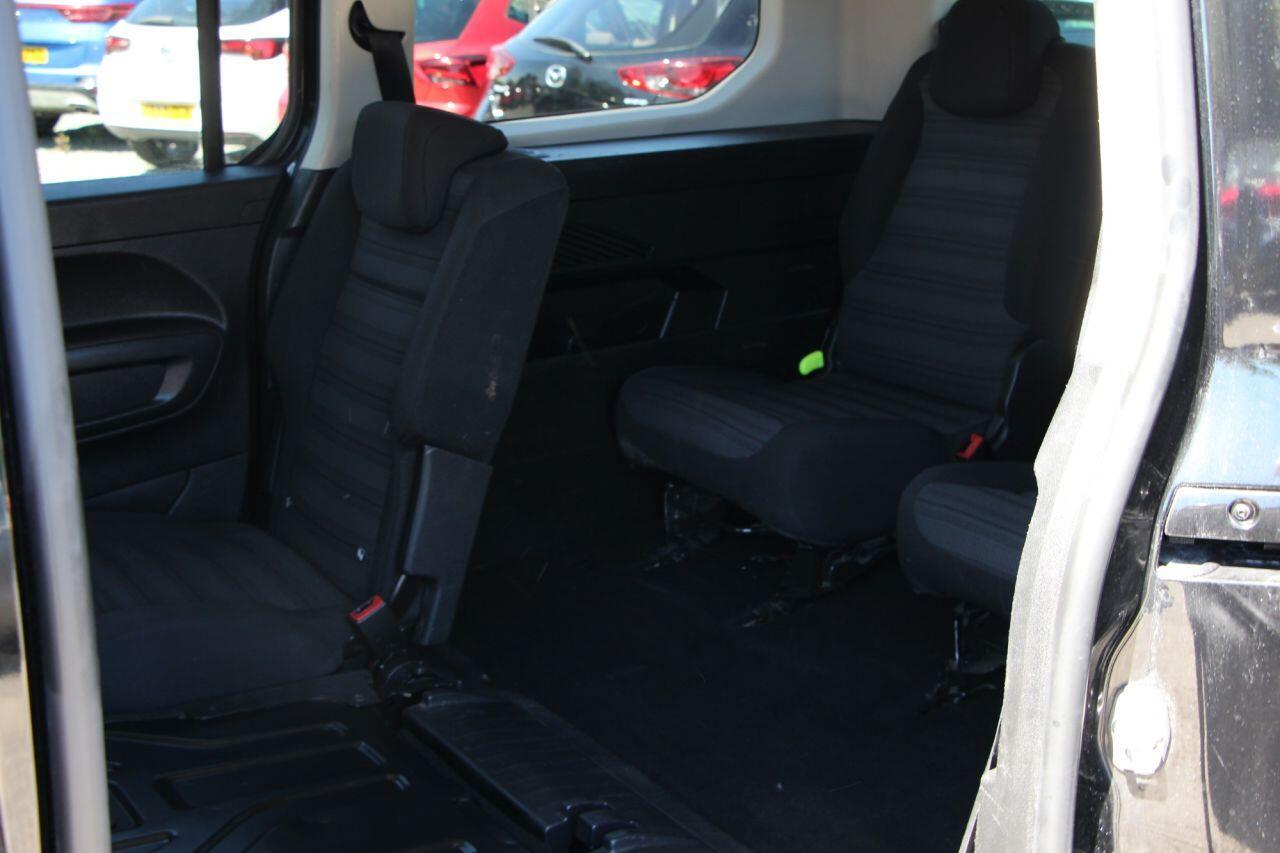 Vauxhall Combo Life - Image 18